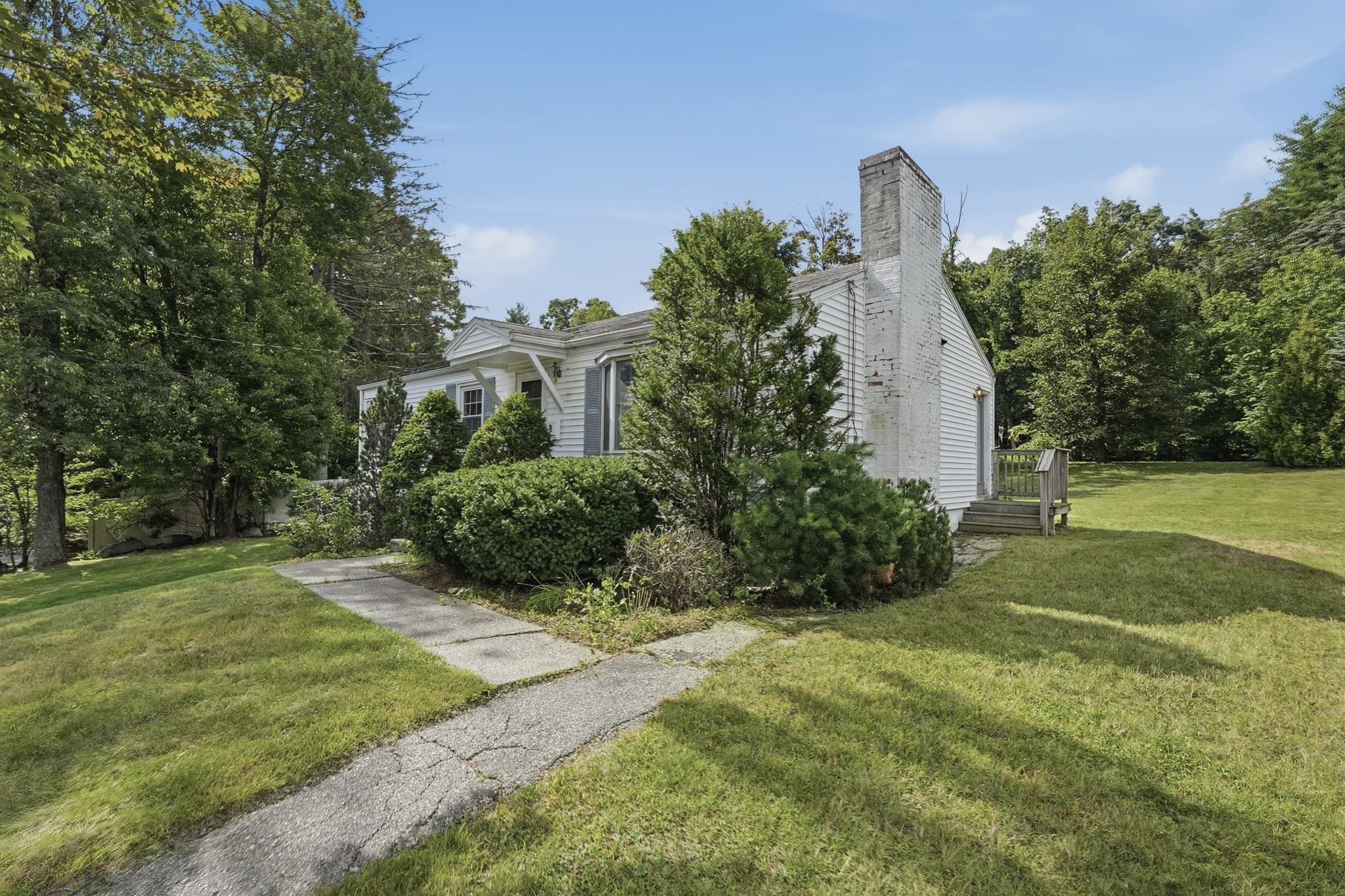 Single Family Residence at 9 Spring Terrace, Shrewsbury MA 01545, Shrewsbury, photo 2 of 28