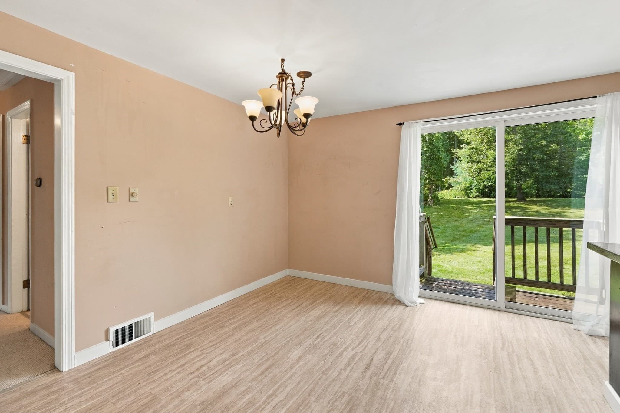 Single Family Residence at 9 Spring Terrace, Shrewsbury MA 01545, Shrewsbury, photo 12 of 28