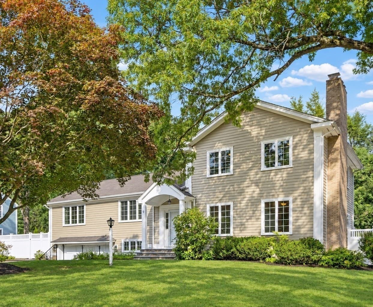 9 Lantern Rd, Belmont MA 02478