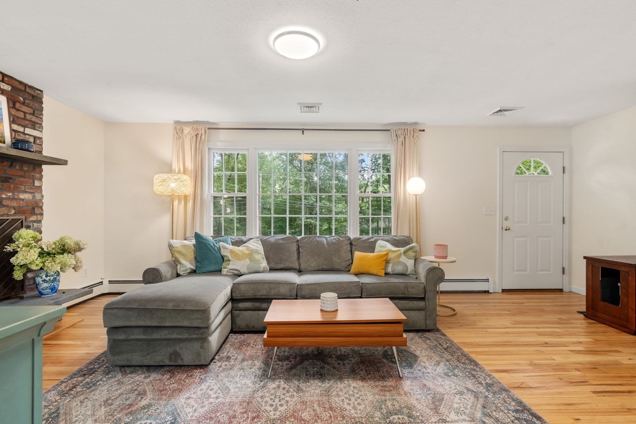 Single Family Residence at 627 Concord Road, Marlborough MA 01752, Marlborough, photo 4 of 28