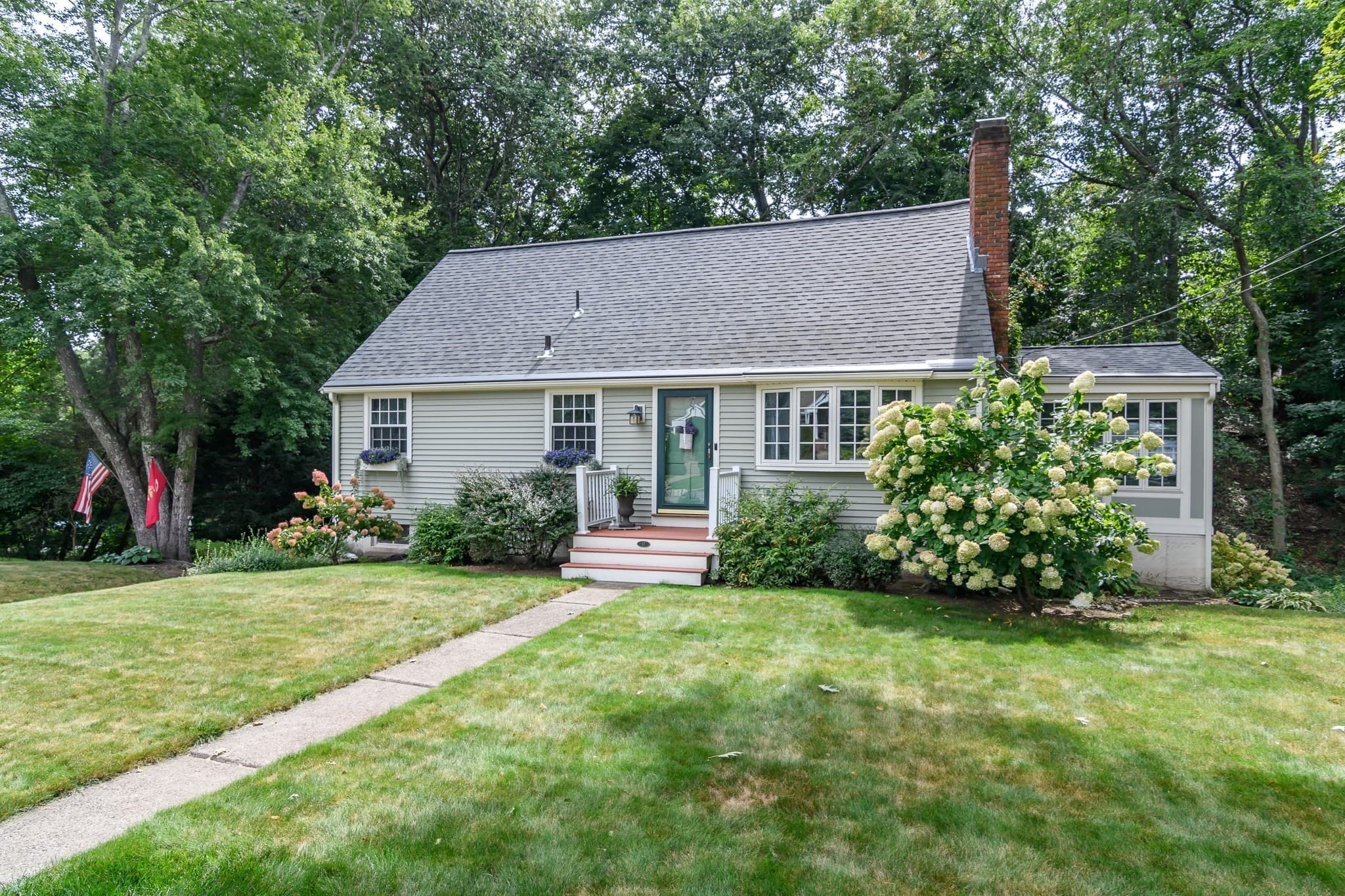 37 Pine St, Natick MA 01760