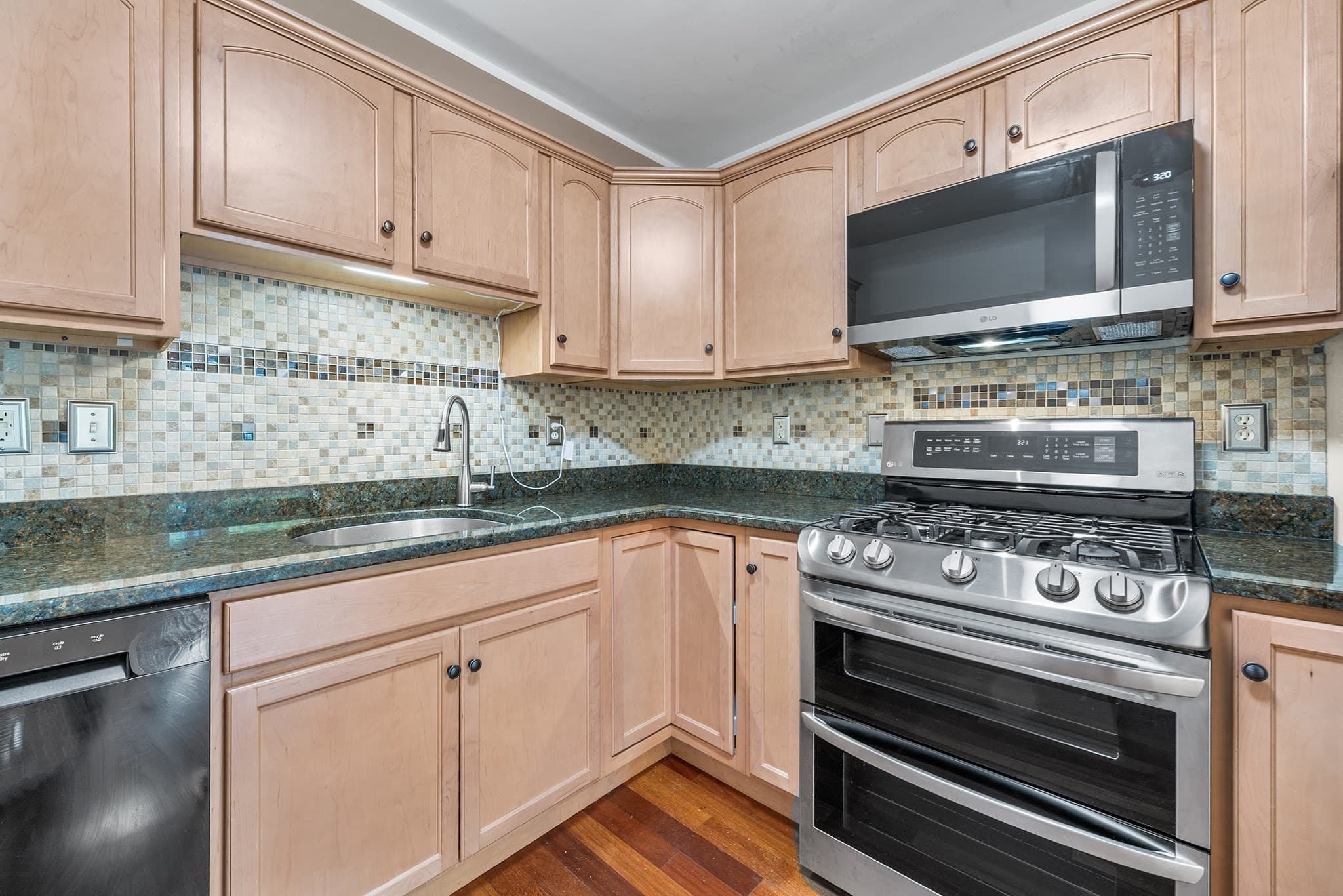 Condominium at 291 Revere St # 6, Revere MA 02151, Revere, photo 7 of 23