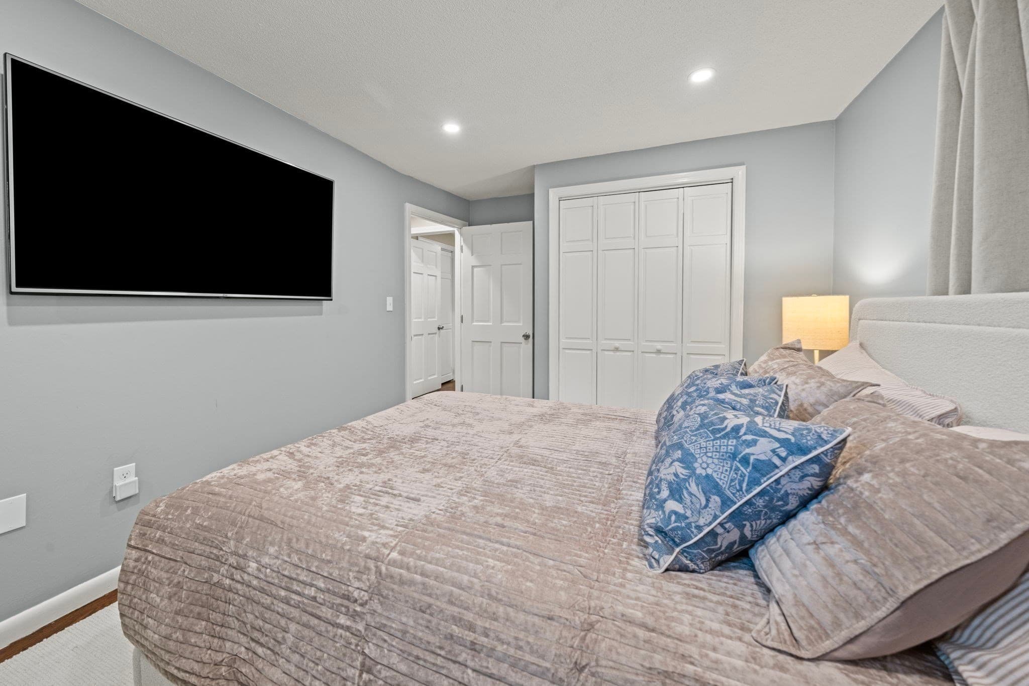 Single Family Residence at 71 Martha Ave, Tewksbury MA 01876, Tewksbury, photo 16 of 42