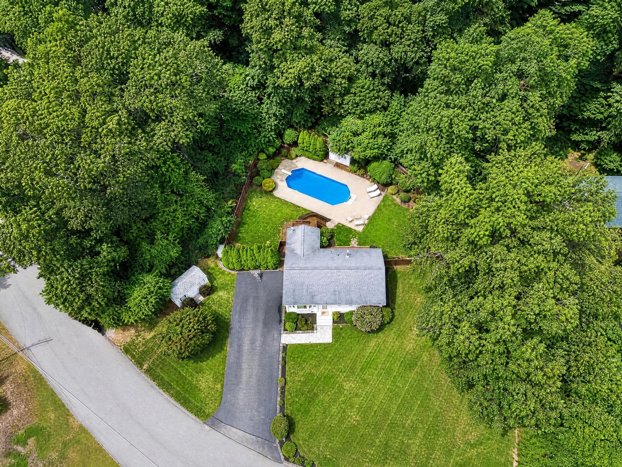 Single Family Residence at 71 Martha Ave, Tewksbury MA 01876, Tewksbury, photo 40 of 42