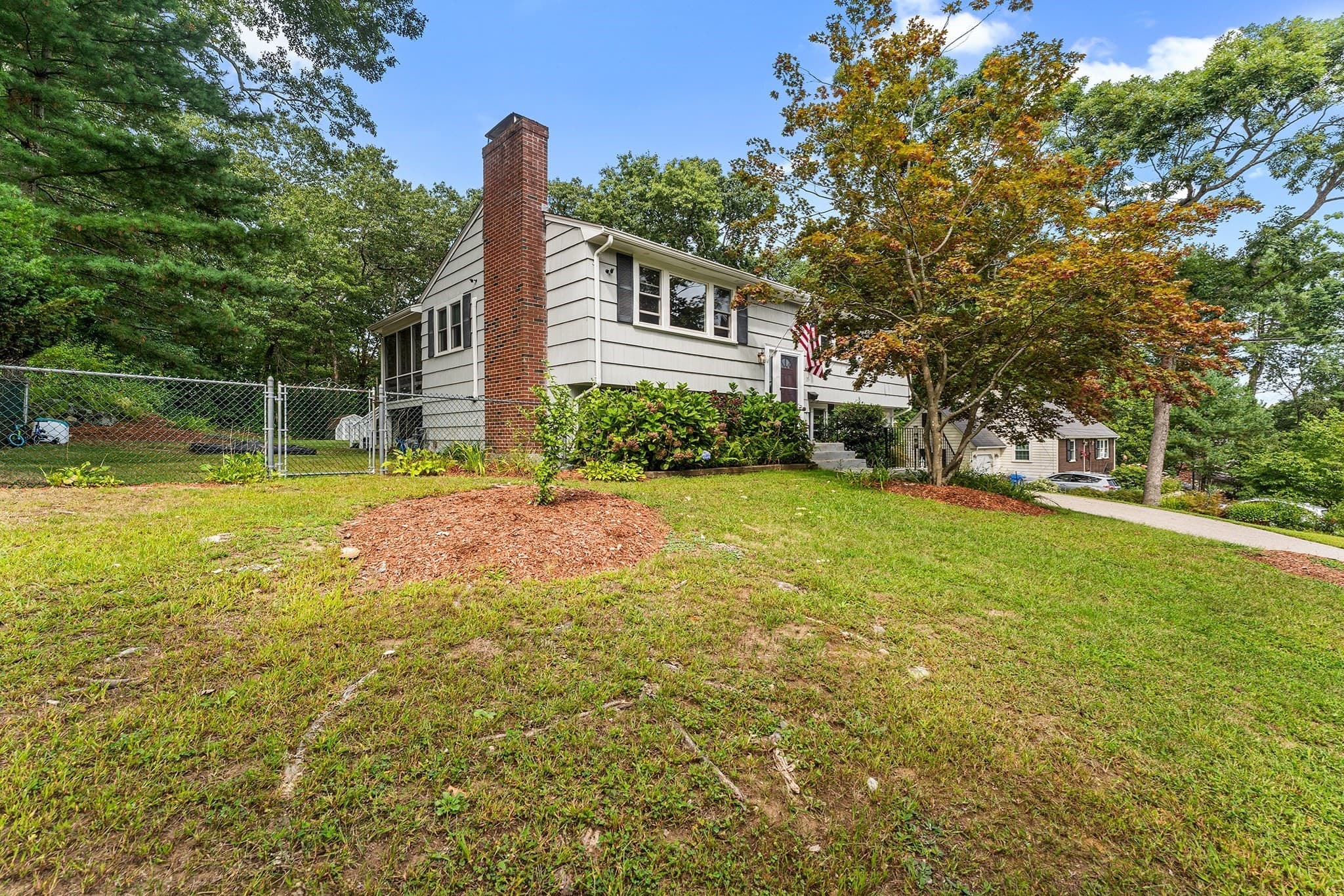 Single Family Residence at 35 Donna Rd, Holliston MA 01746, Holliston, photo 2 of 34