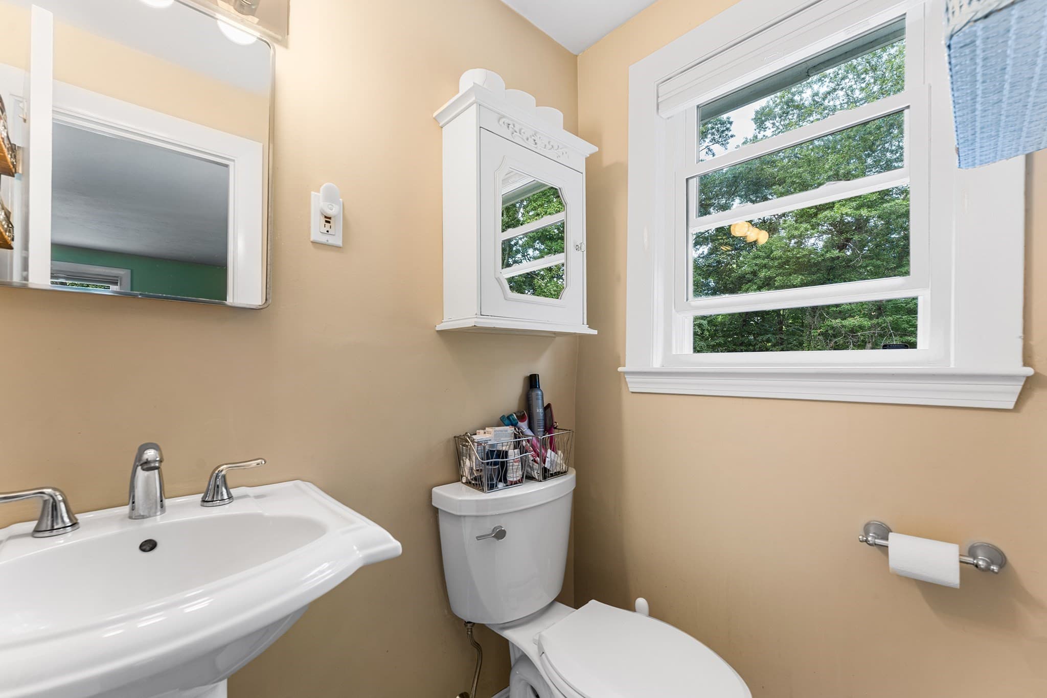 Single Family Residence at 35 Donna Rd, Holliston MA 01746, Holliston, photo 17 of 34