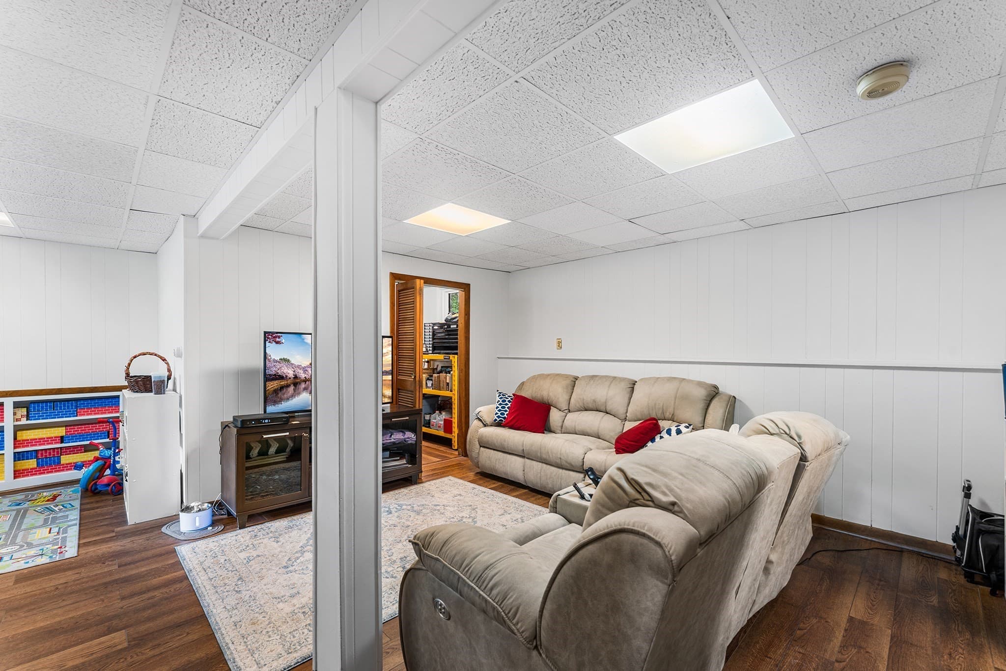Single Family Residence at 35 Donna Rd, Holliston MA 01746, Holliston, photo 19 of 34