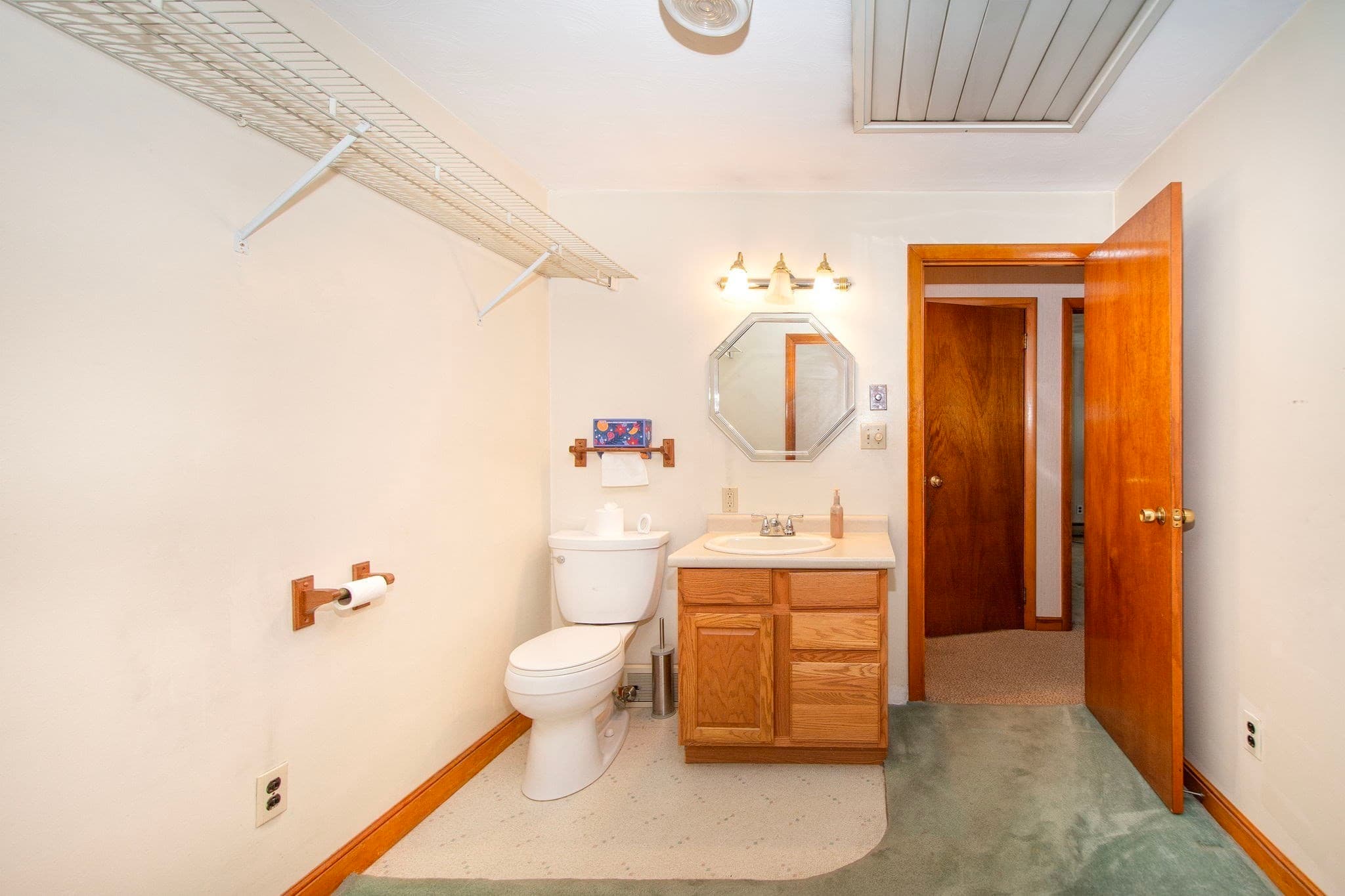 Single Family Residence at 40 Border Rd, Holbrook MA 02343, Holbrook, photo 12 of 30
