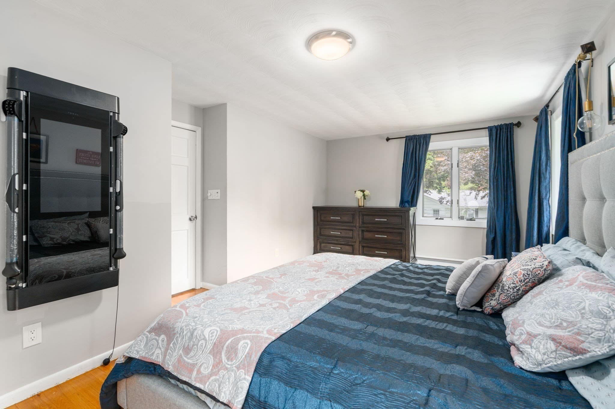 Single Family Residence at 7 Lamphere Cir, Framingham MA 01701, Framingham, photo 23 of 42