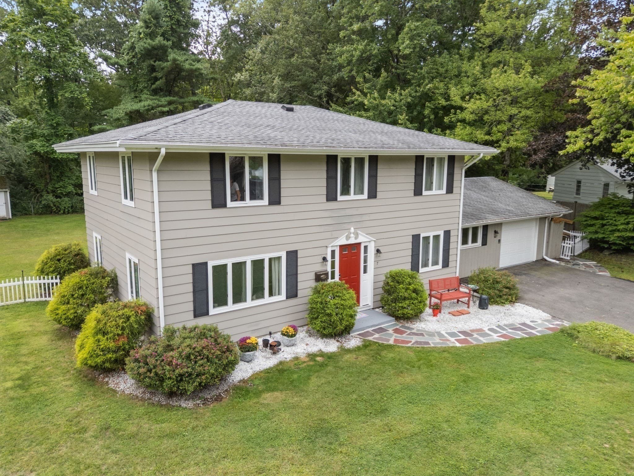 Single Family Residence at 7 Lamphere Cir, Framingham MA 01701, Framingham, photo 2 of 42