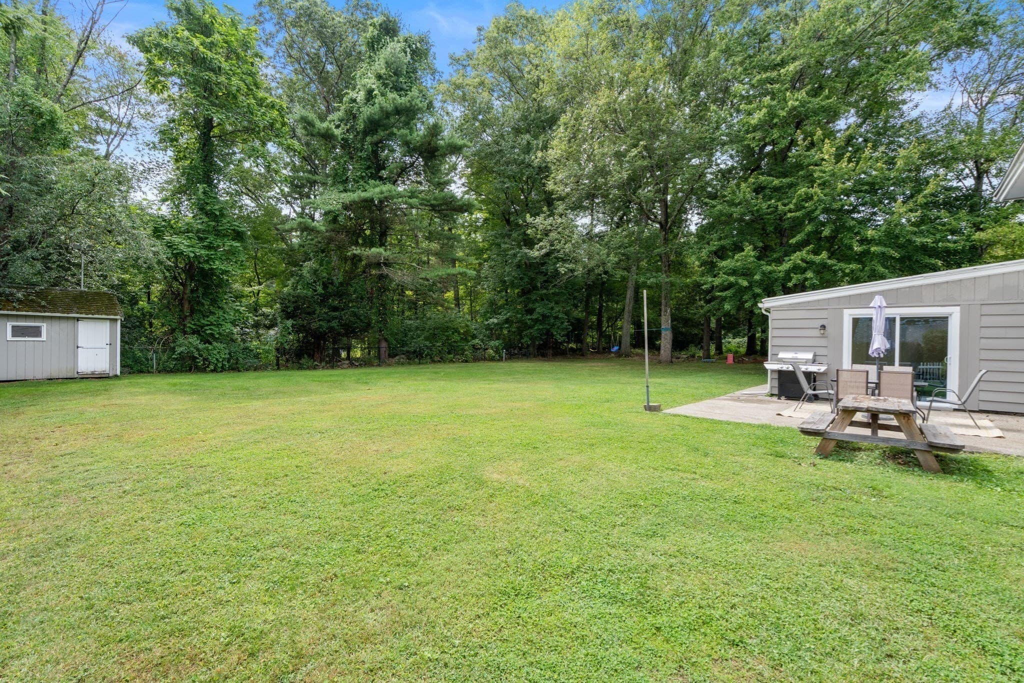 Single Family Residence at 7 Lamphere Cir, Framingham MA 01701, Framingham, photo 33 of 42