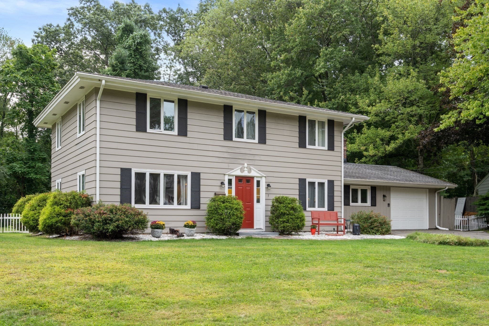 Single Family Residence at 7 Lamphere Cir, Framingham MA 01701, Framingham, photo 37 of 42