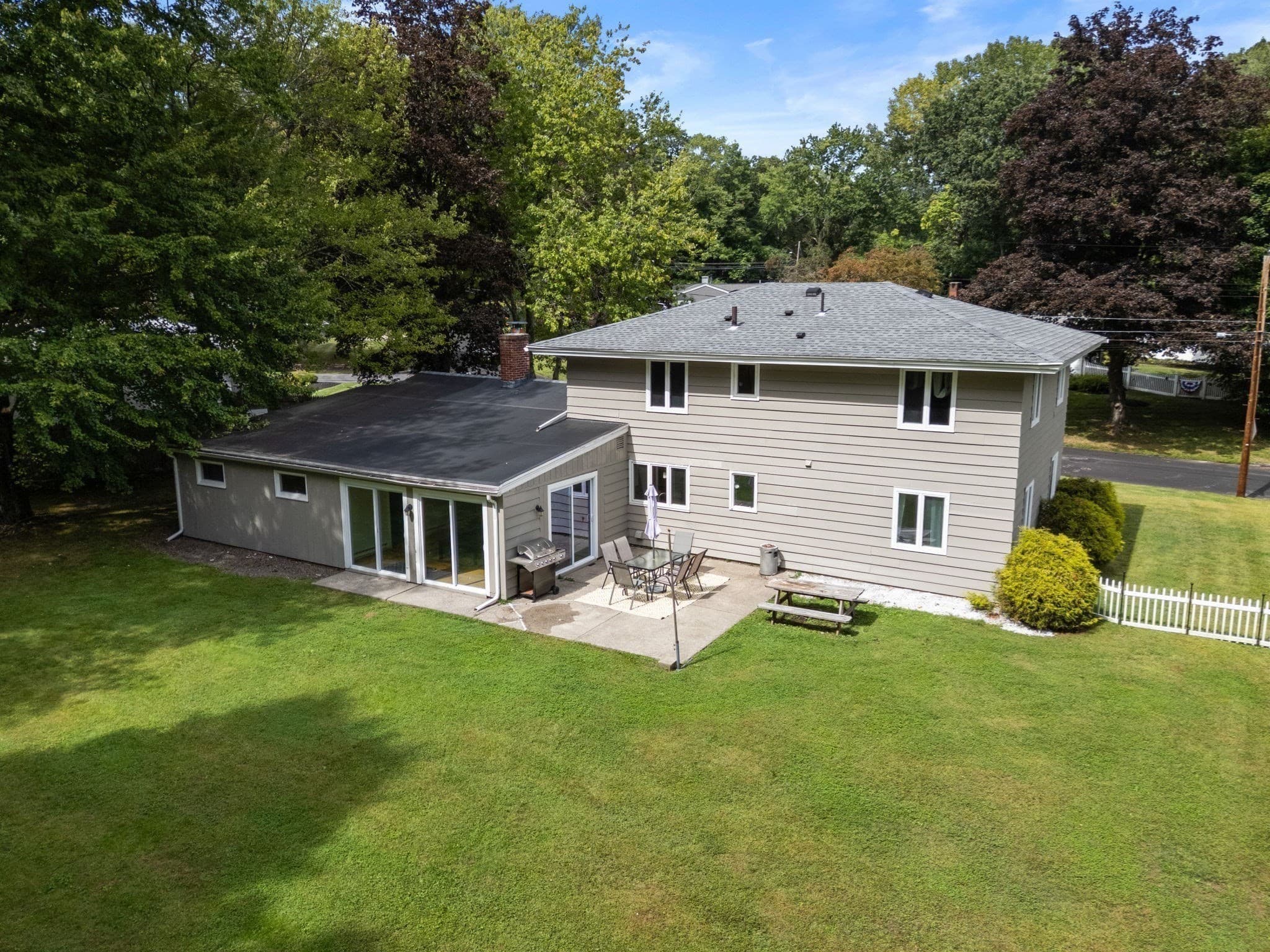 Single Family Residence at 7 Lamphere Cir, Framingham MA 01701, Framingham, photo 35 of 42