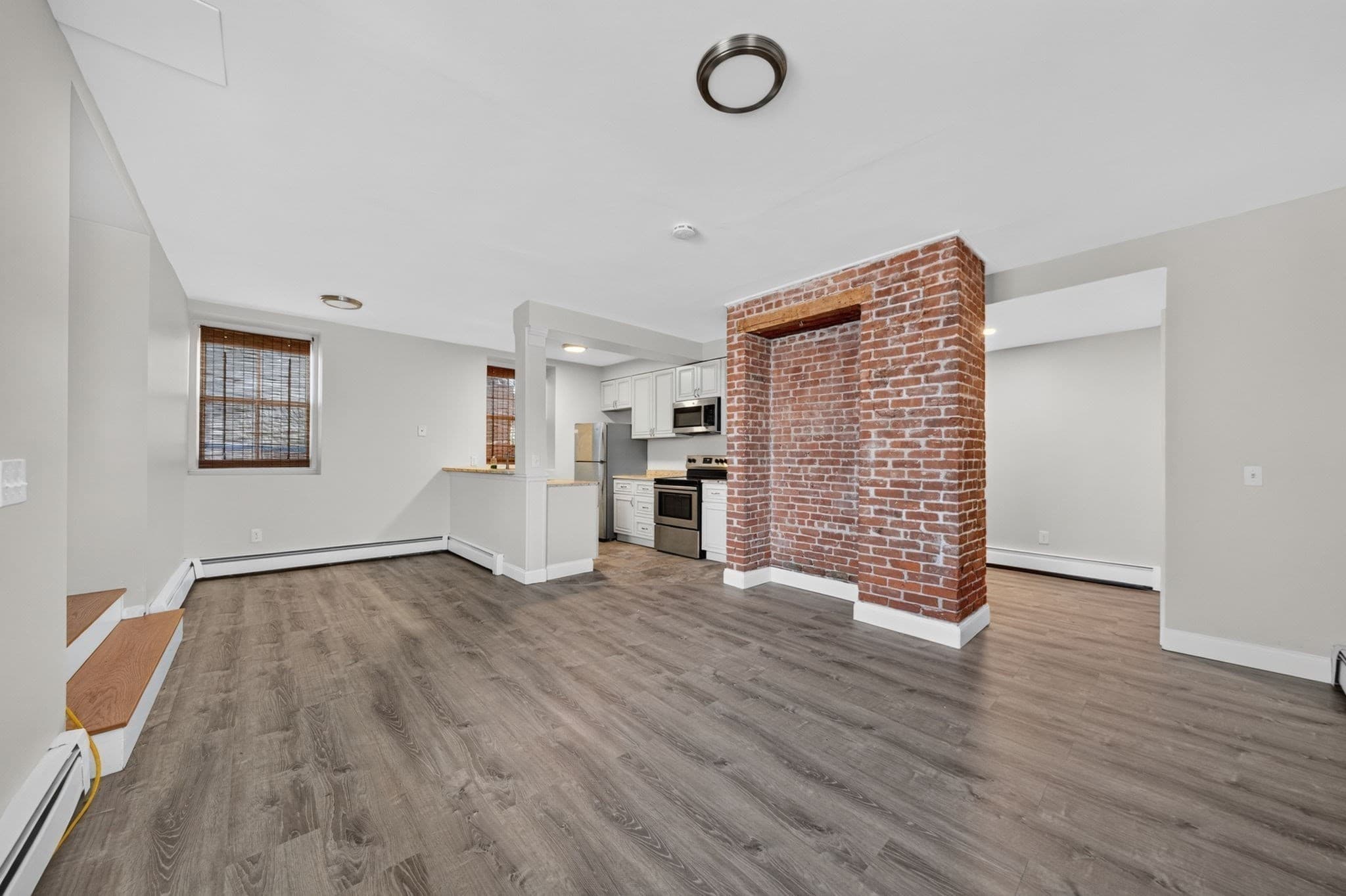 Condominium at 533 Locust St # 1, Fall River MA 02720, Fall River, photo 3 of 18