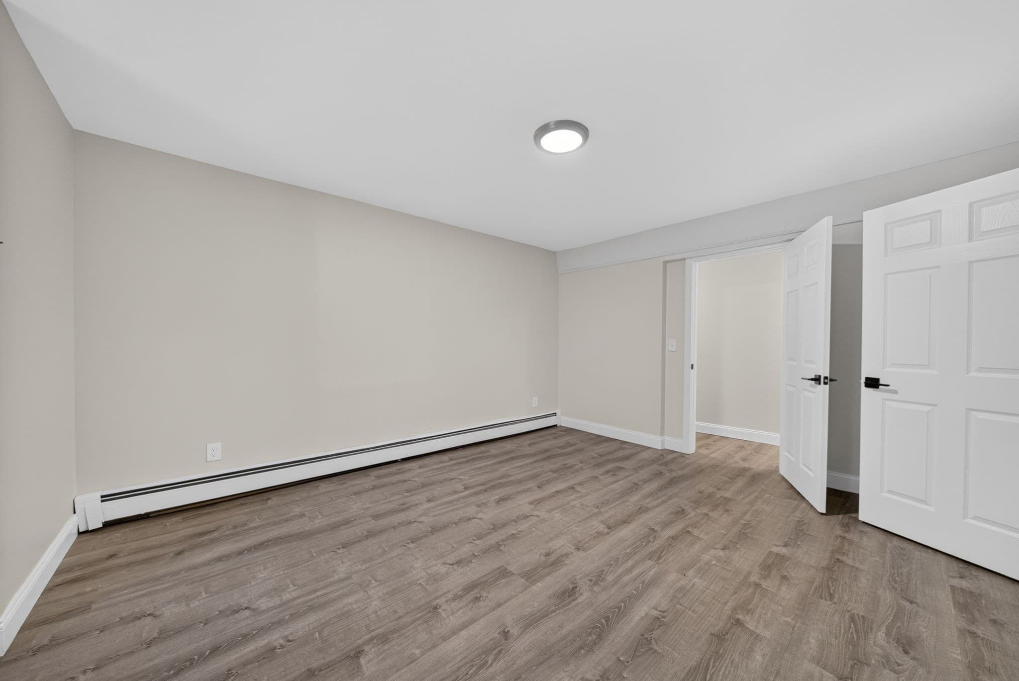 Condominium at 533 Locust St # 1, Fall River MA 02720, Fall River, photo 11 of 18