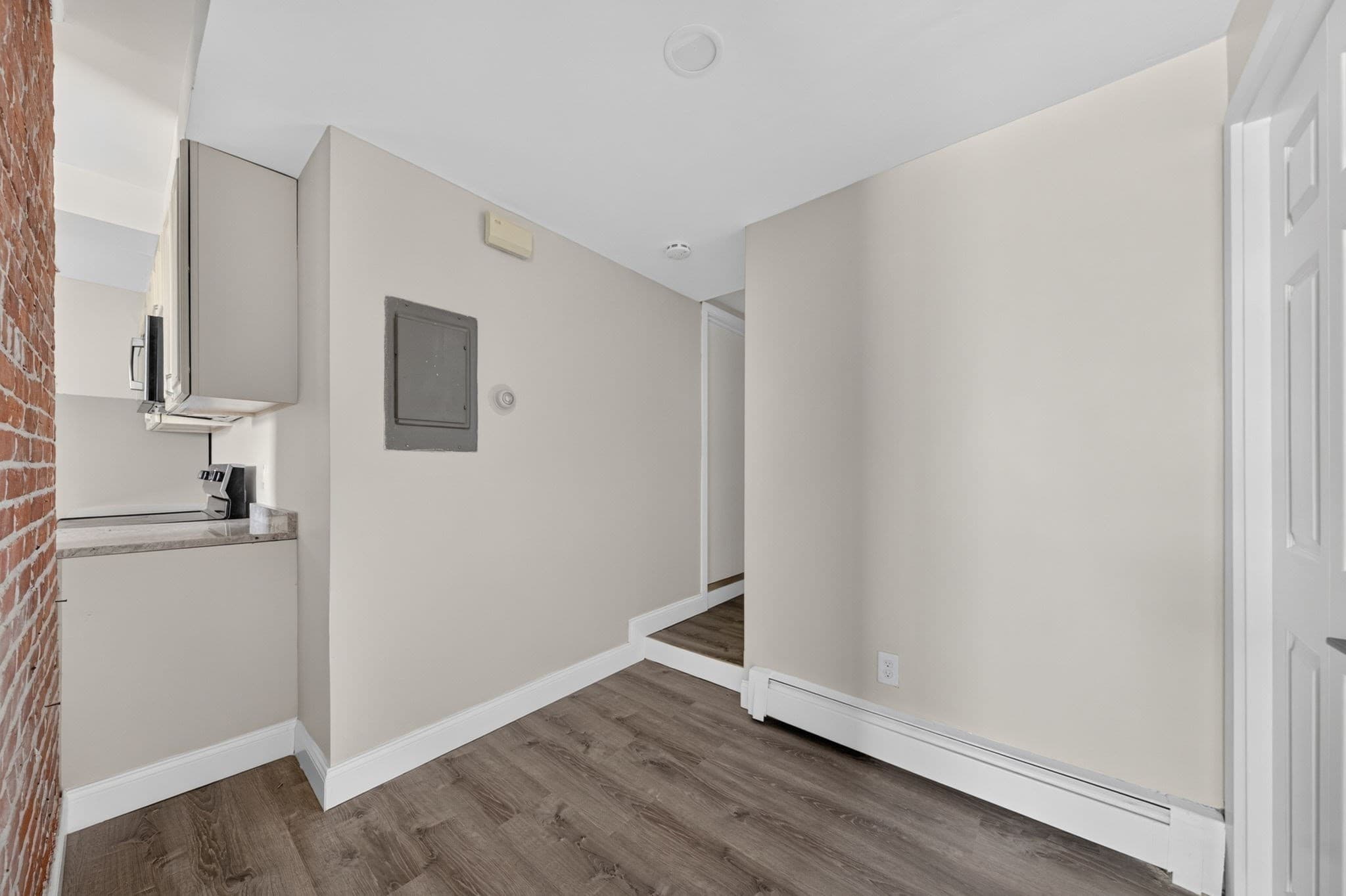 Condominium at 533 Locust St # 1, Fall River MA 02720, Fall River, photo 8 of 18