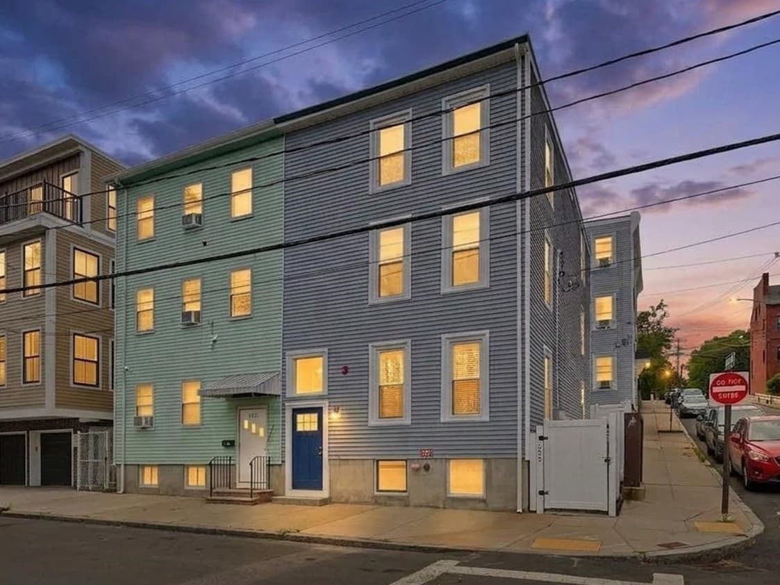 153 Everett Street # 2, Boston MA 02128
