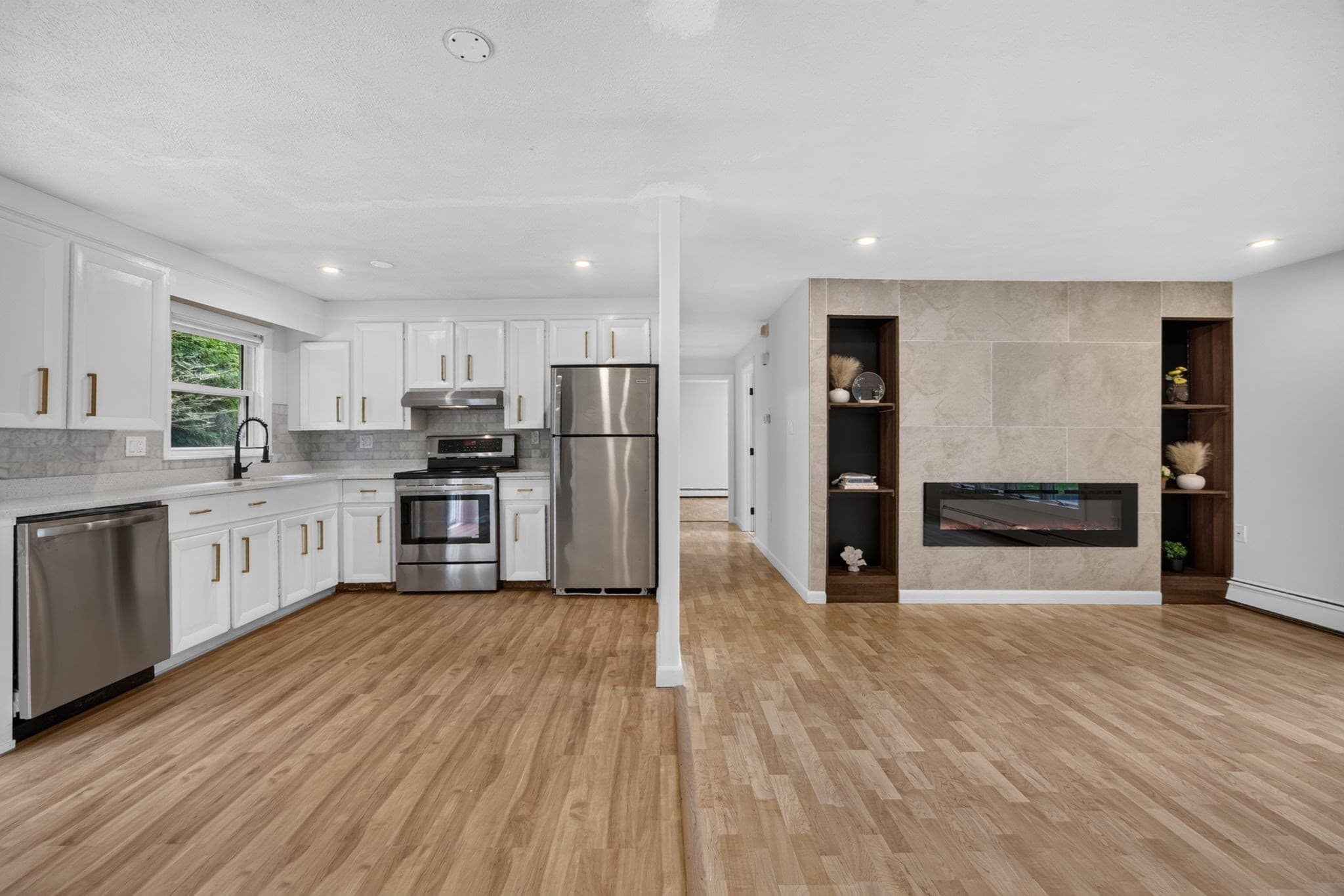 Single Family Residence at 17 Grover St, Beverly MA 01915, Beverly, photo 9 of 30