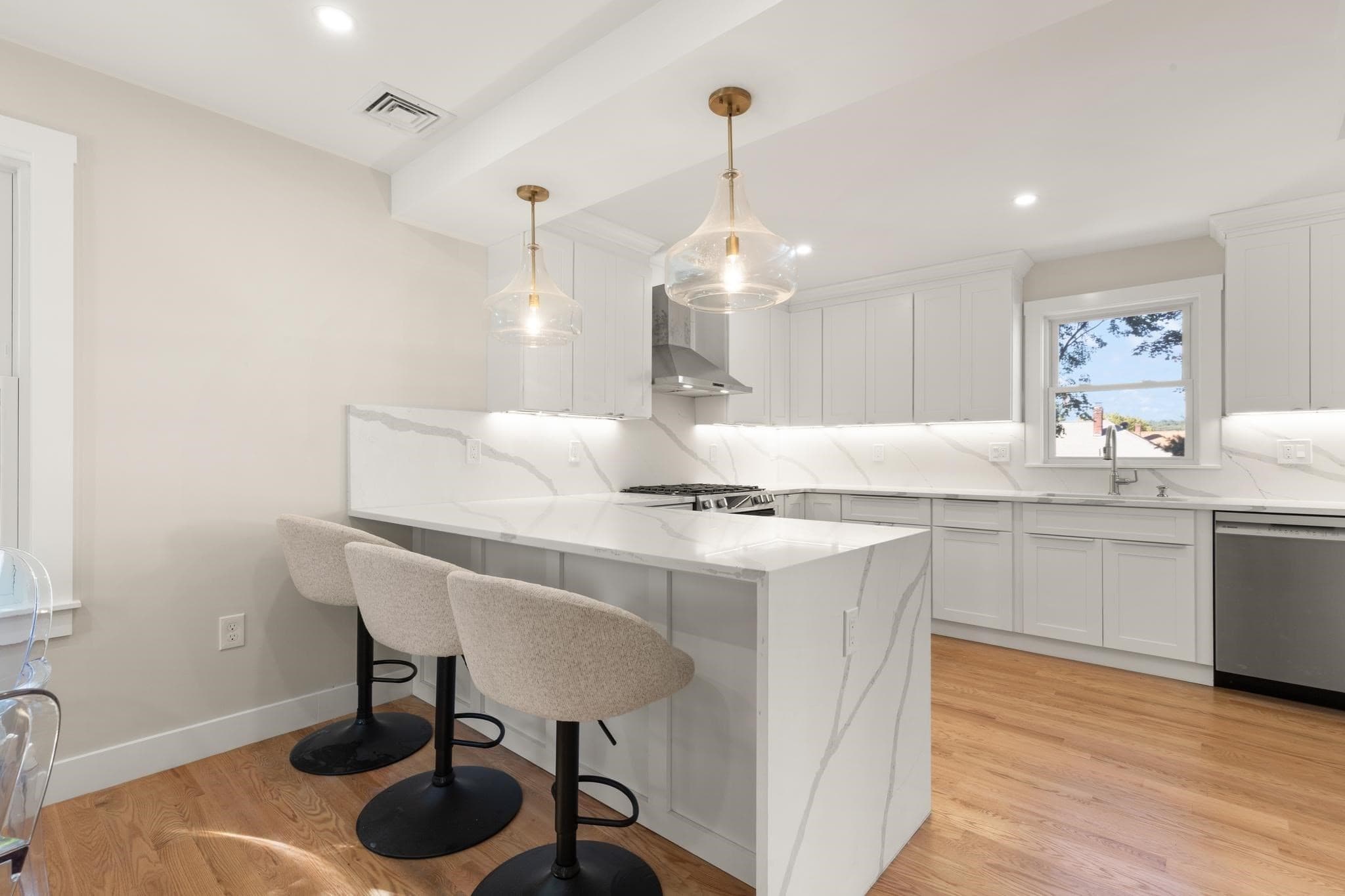 Single Family Residence at 709 Belmont St, Belmont MA 02478, Belmont, photo 16 of 41