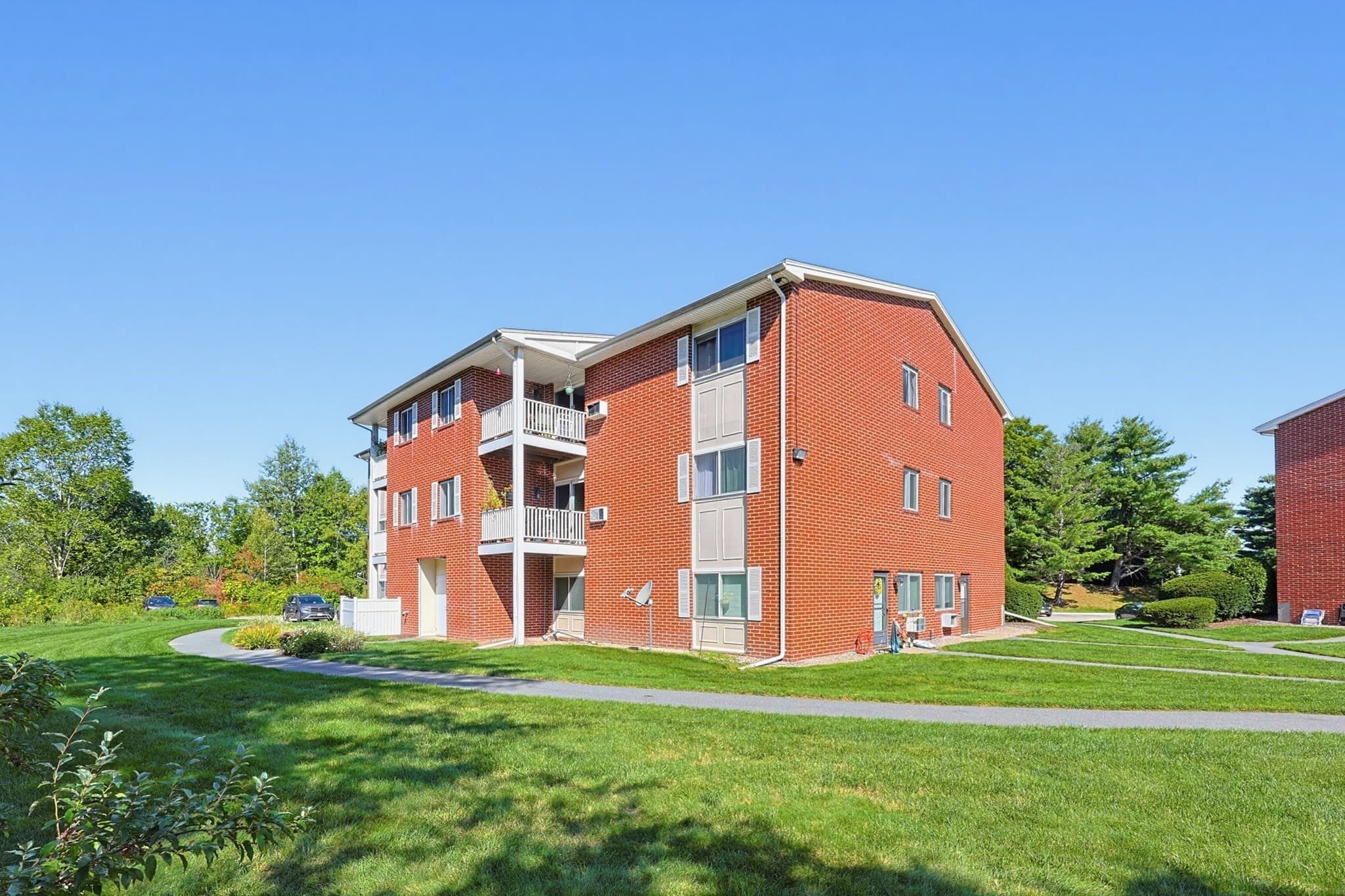 Condominium at 22 Dailey St # F, Attleboro MA 02703, Attleboro, photo 28 of 29