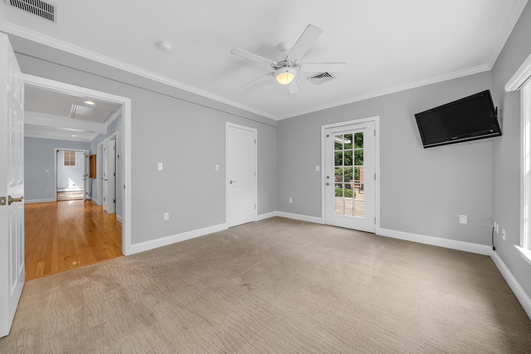 Single Family Residence at 40 Grandview Rd, Chelmsford MA 01824, photo 17 of 42