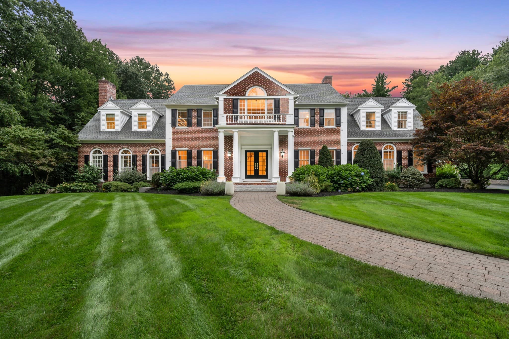 40 Grandview Rd, Chelmsford MA 01824