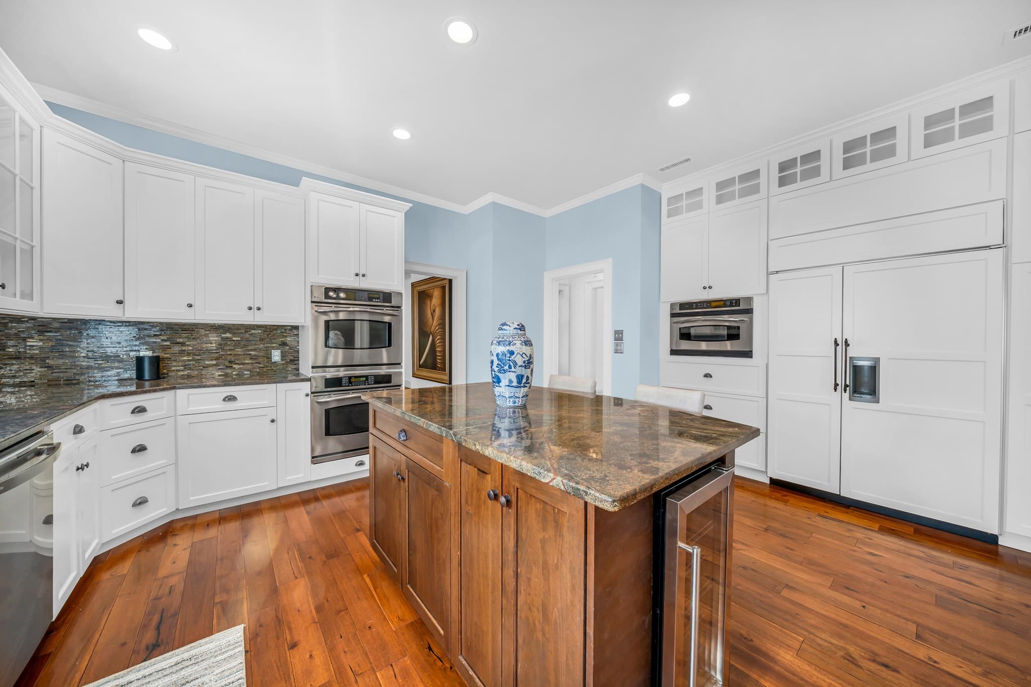 Single Family Residence at 40 Grandview Rd, Chelmsford MA 01824, photo 5 of 42