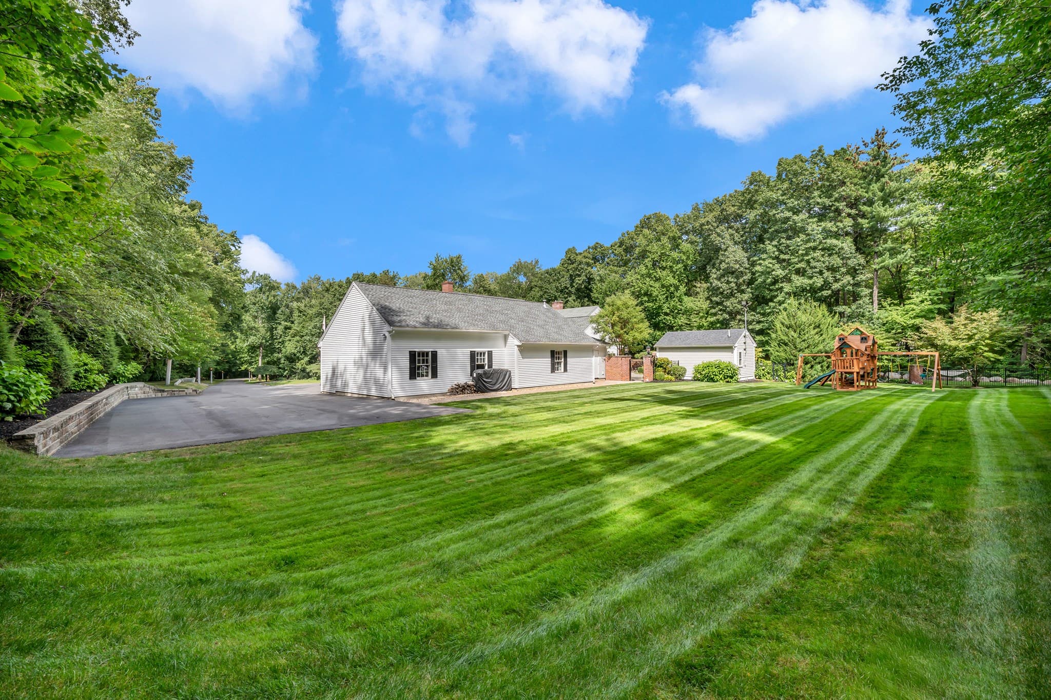 Single Family Residence at 40 Grandview Rd, Chelmsford MA 01824, photo 39 of 42