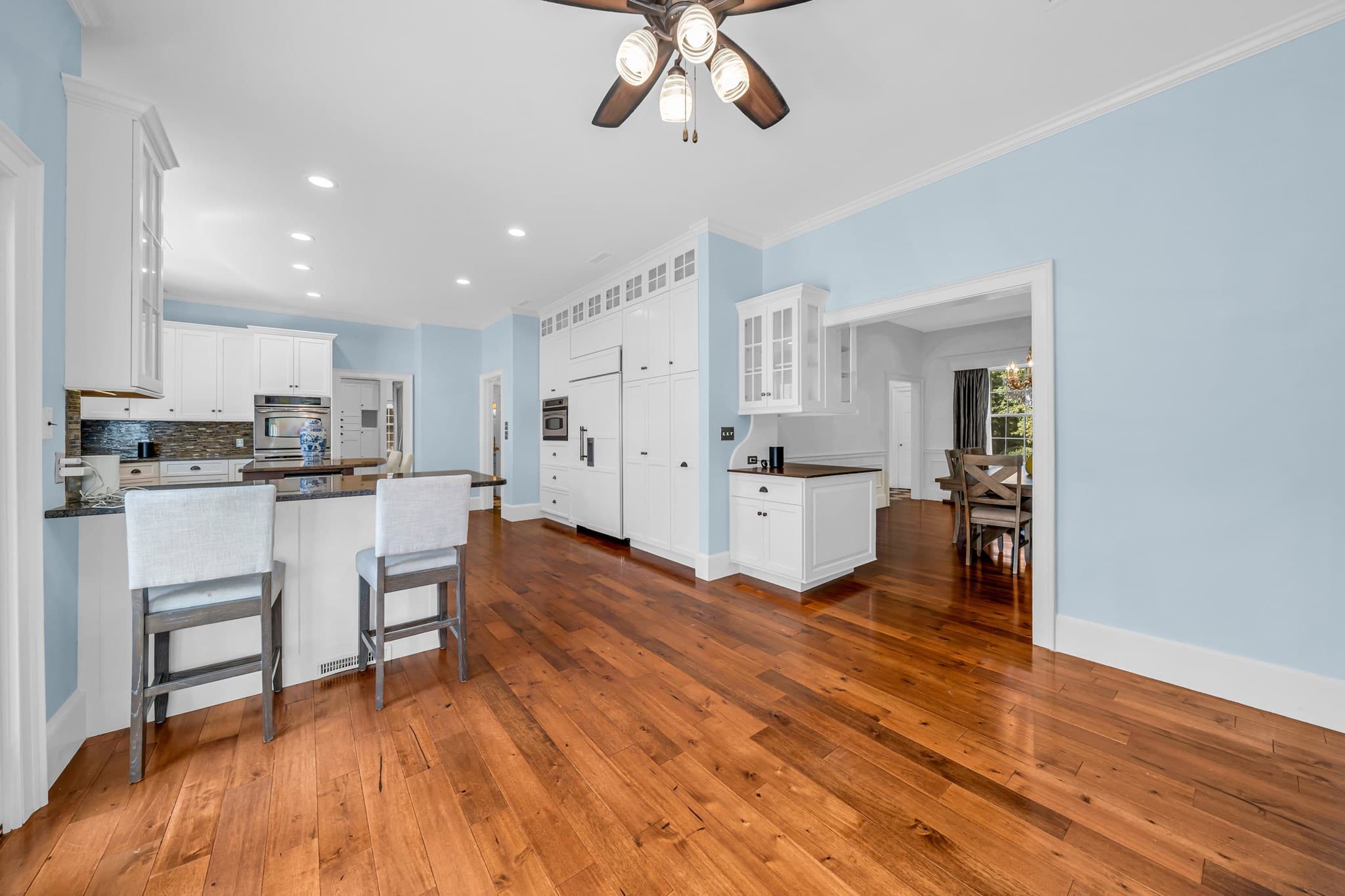 Single Family Residence at 40 Grandview Rd, Chelmsford MA 01824, photo 8 of 42