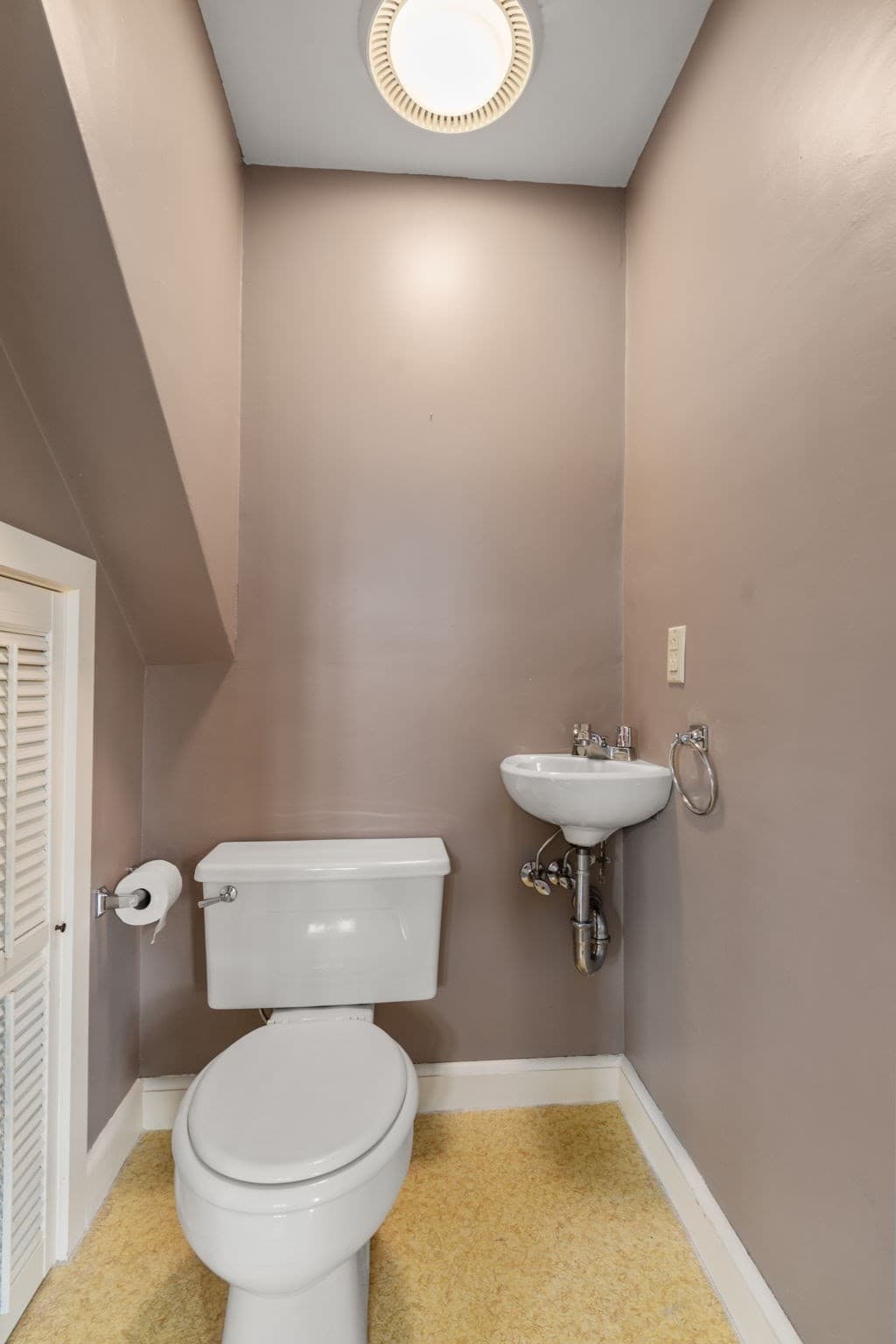 Single Family Residence at 60 Wellesley Street, Weston MA 02493, Weston, photo 23 of 36
