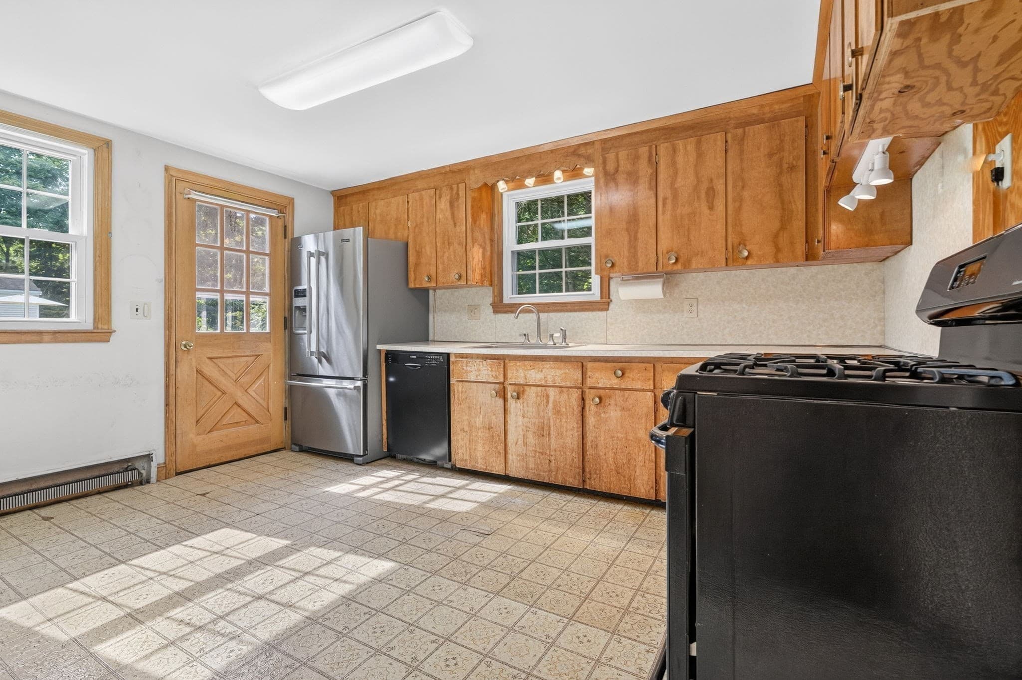 Single Family Residence at 5 Robert Sproul Rd, Medfield MA 02052, Medfield, photo 6 of 41