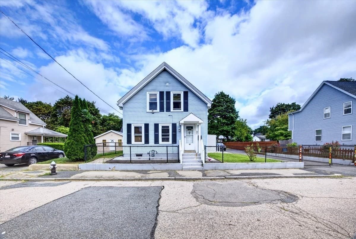 Single Family Residence at 37 Taber Ave, Brockton MA 02302, Brockton, photo 3 of 32