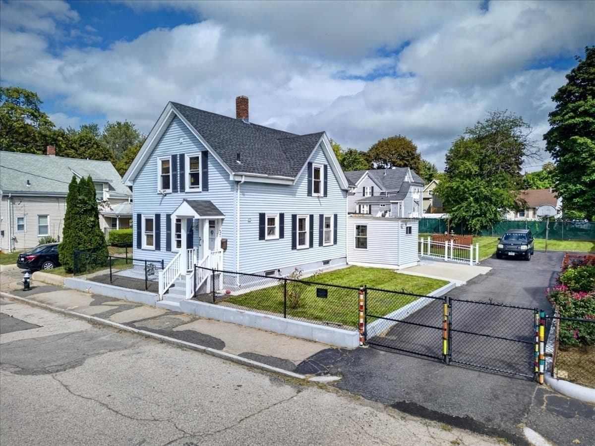 Single Family Residence at 37 Taber Ave, Brockton MA 02302, Brockton, photo 5 of 32