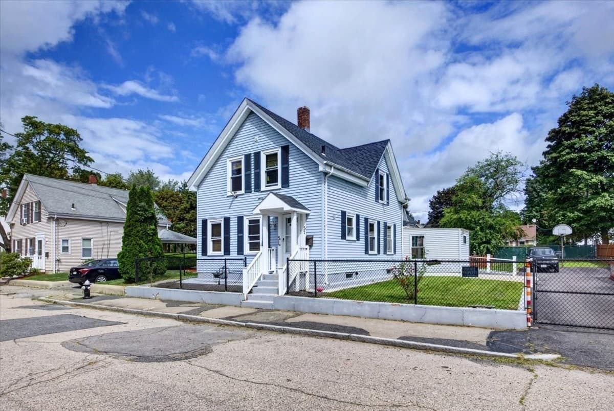 Single Family Residence at 37 Taber Ave, Brockton MA 02302, Brockton, photo 4 of 32