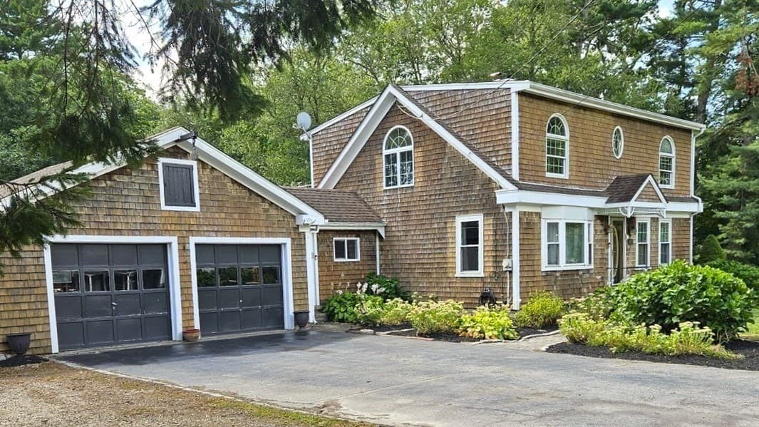 115 Acushnet Rd, Mattapoisett MA 02739