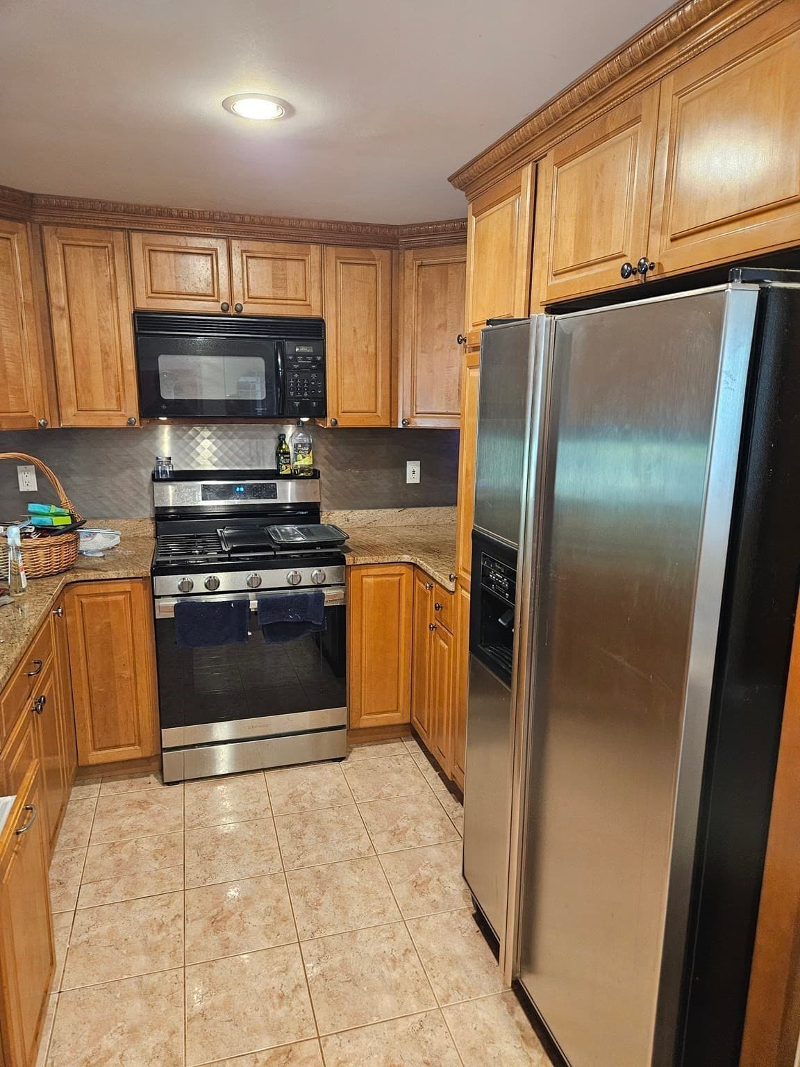 Single Family Residence at 115 Acushnet Rd, Mattapoisett MA 02739, Mattapoisett, photo 4 of 40