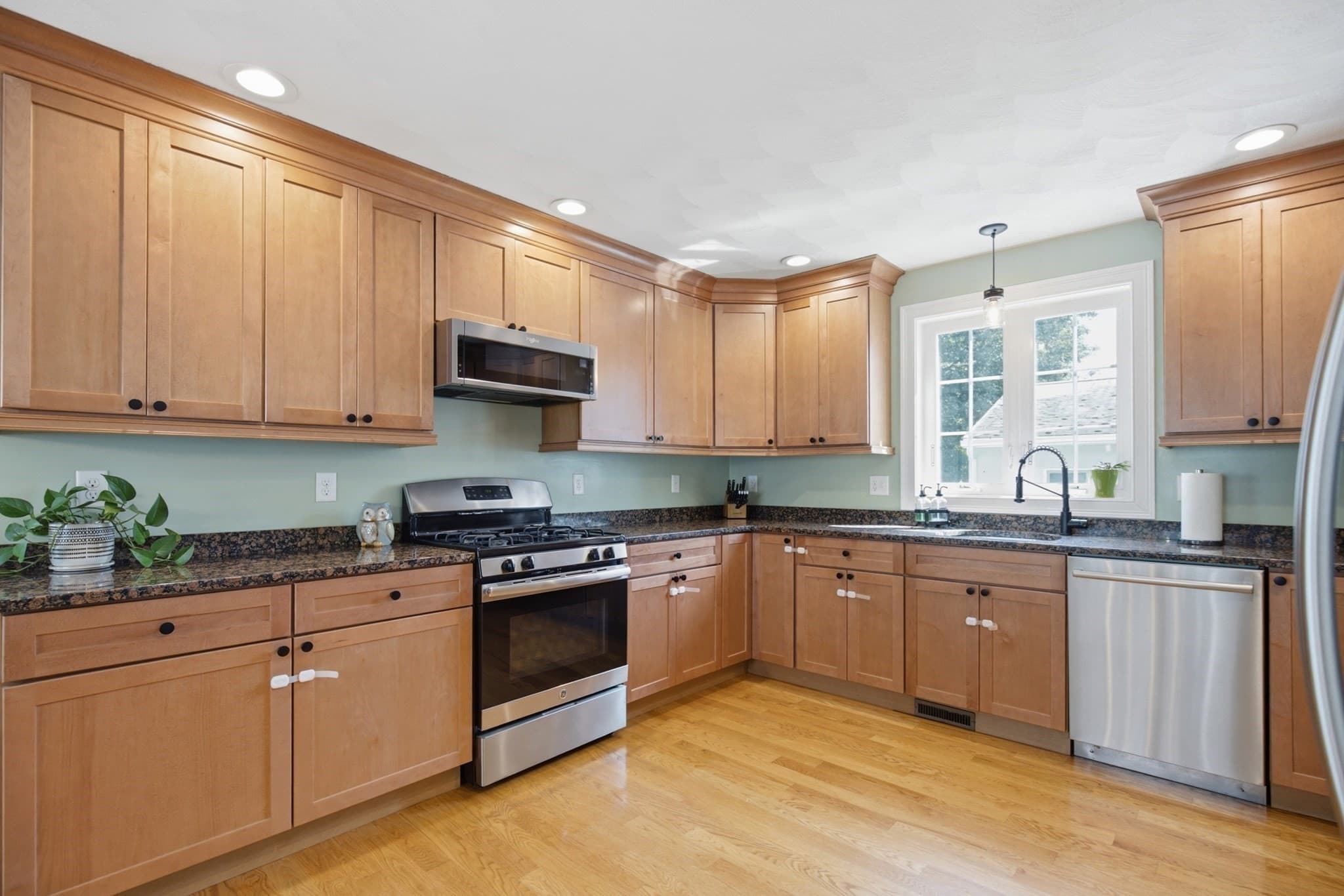 Single Family Residence at 271 Lebanon St, Malden MA 02148, Malden, photo 4 of 30