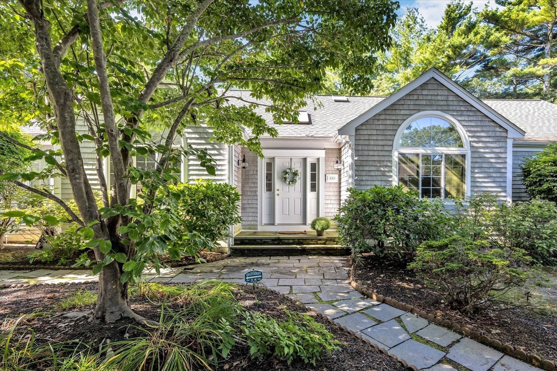 Single Family Residence at 103 Sandcastle Dr, Falmouth MA 02536, Falmouth, photo 6 of 42