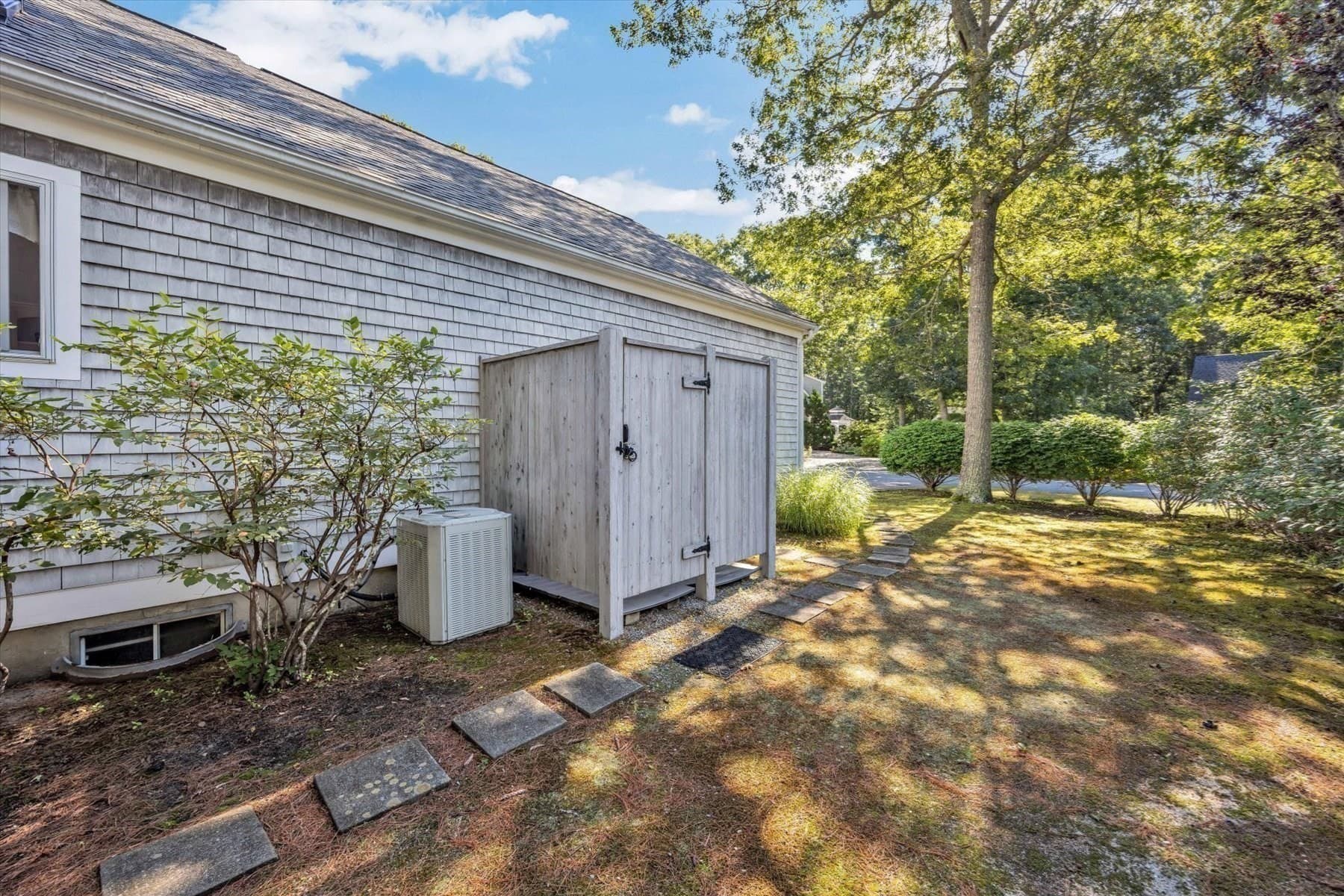 Single Family Residence at 103 Sandcastle Dr, Falmouth MA 02536, Falmouth, photo 9 of 42