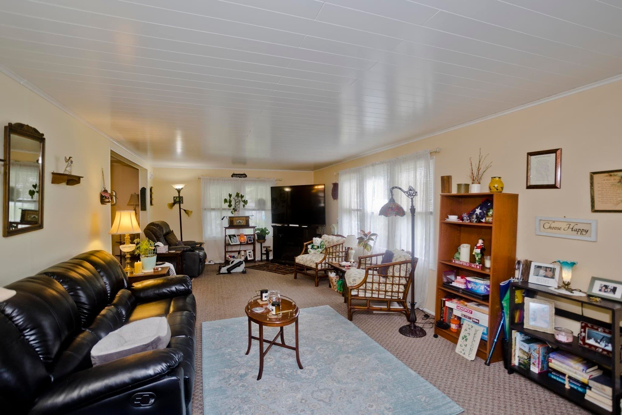 Mobile Home at 14 Sunnydale Circle, Brimfield MA 01010, photo 5 of 30