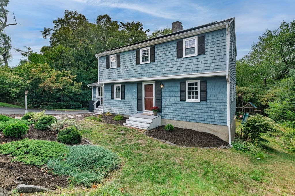 Single Family Residence at 70 Century Road, Weymouth MA 02190, Weymouth, photo 3 of 41