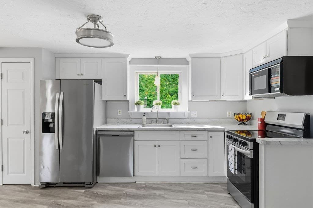 Single Family Residence at 70 Century Road, Weymouth MA 02190, Weymouth, photo 10 of 41