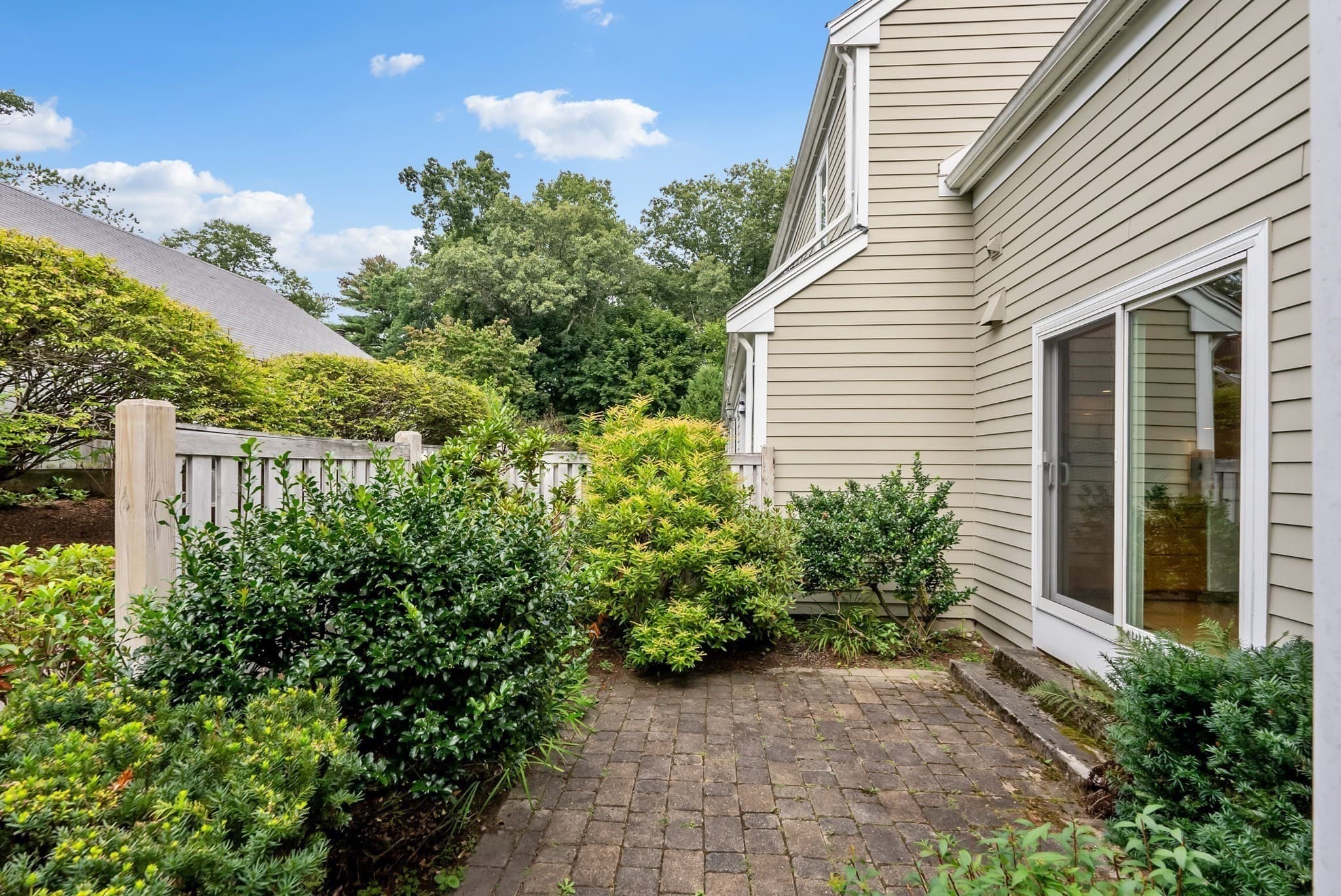 Condominium at 23 Fifer Ln # 23, Lexington MA 02420, Lexington, photo 28 of 29