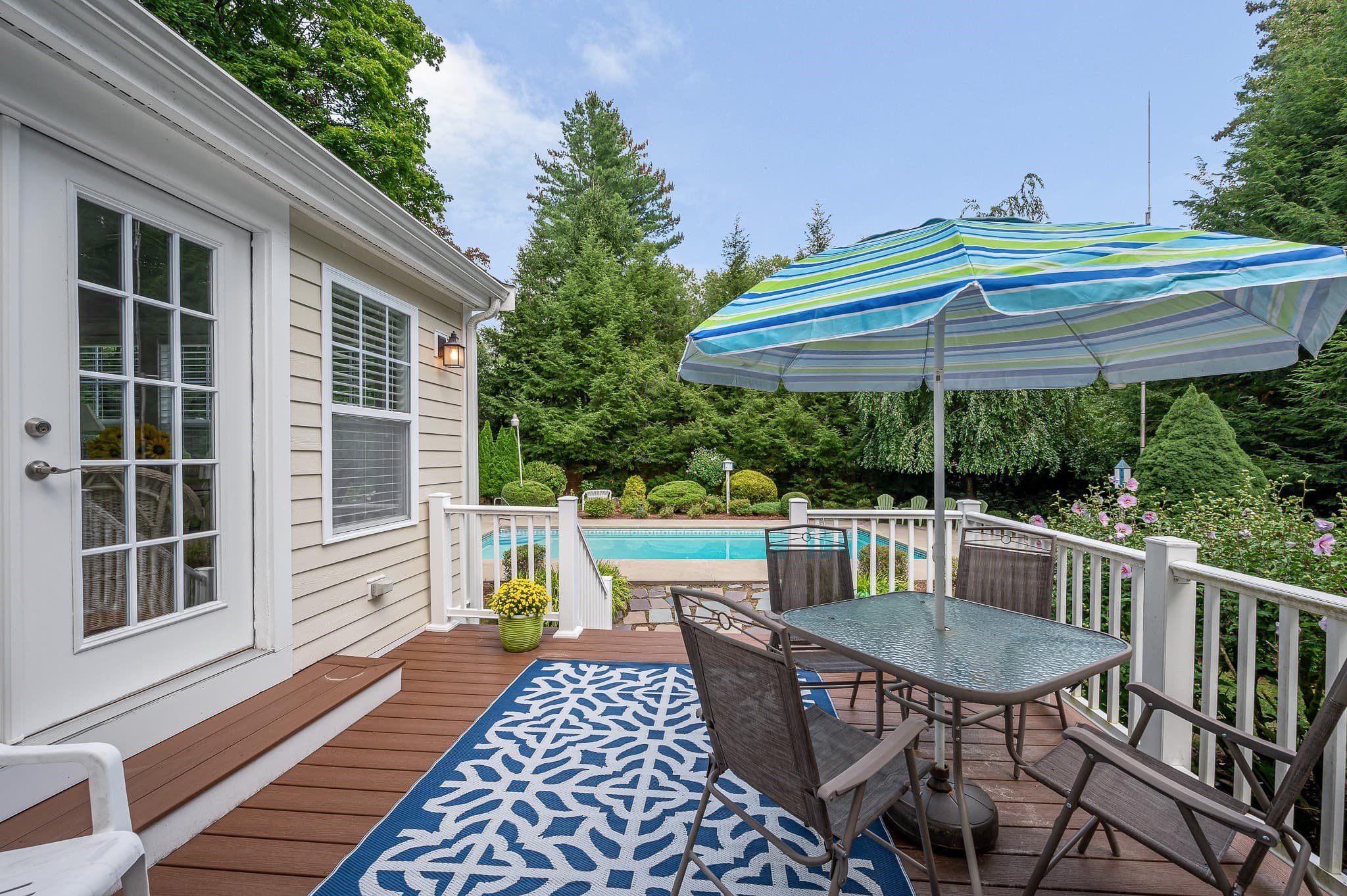 Single Family Residence at 6 Murphy Circle, Framingham MA 01701, Framingham, photo 13 of 38