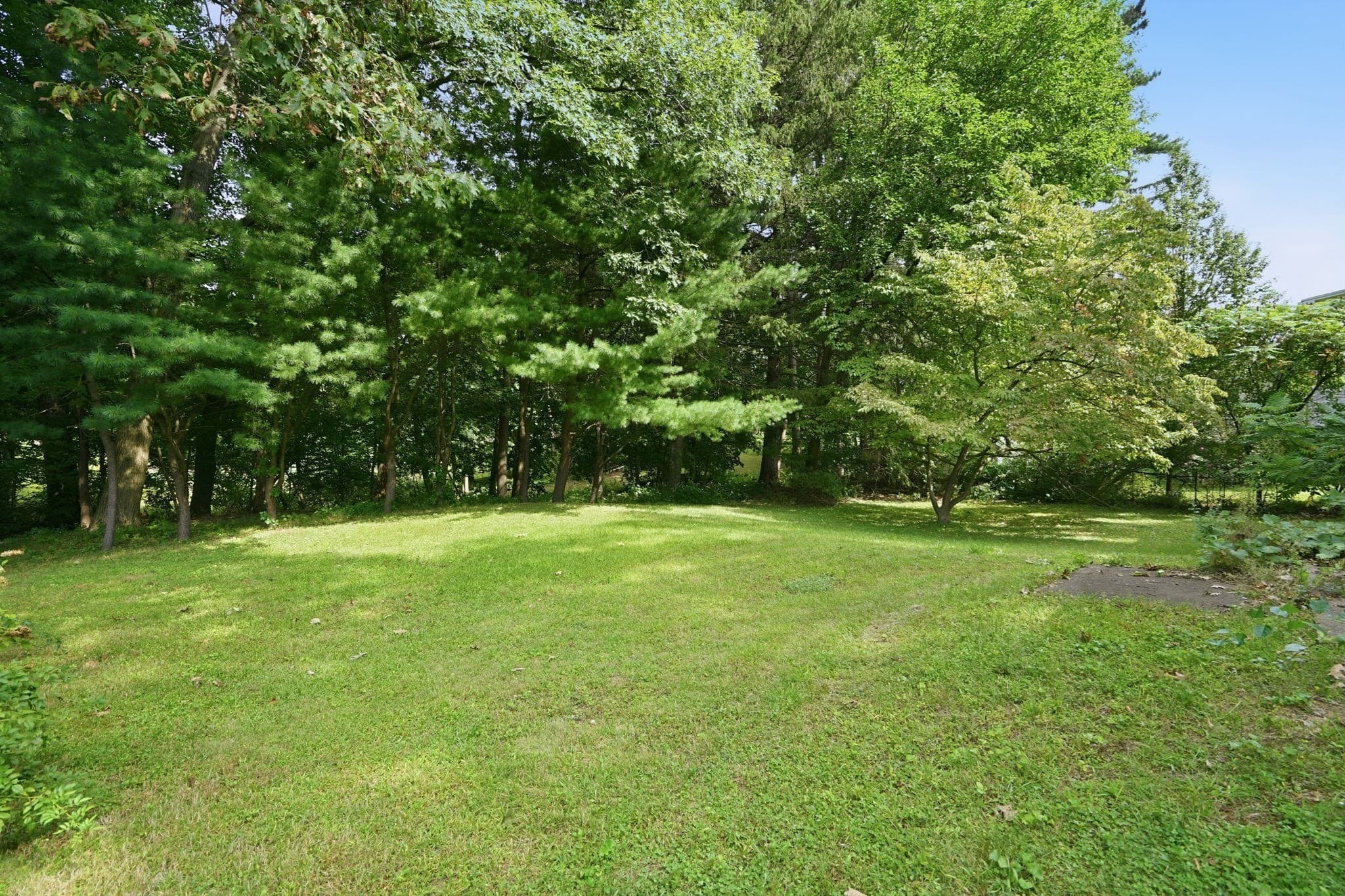Single Family Residence at 46 Spencer St, Agawam MA 01001, Agawam, photo 3 of 31