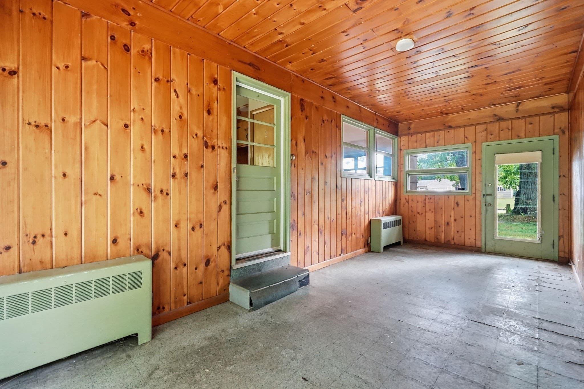 Single Family Residence at 46 Spencer St, Agawam MA 01001, Agawam, photo 4 of 31