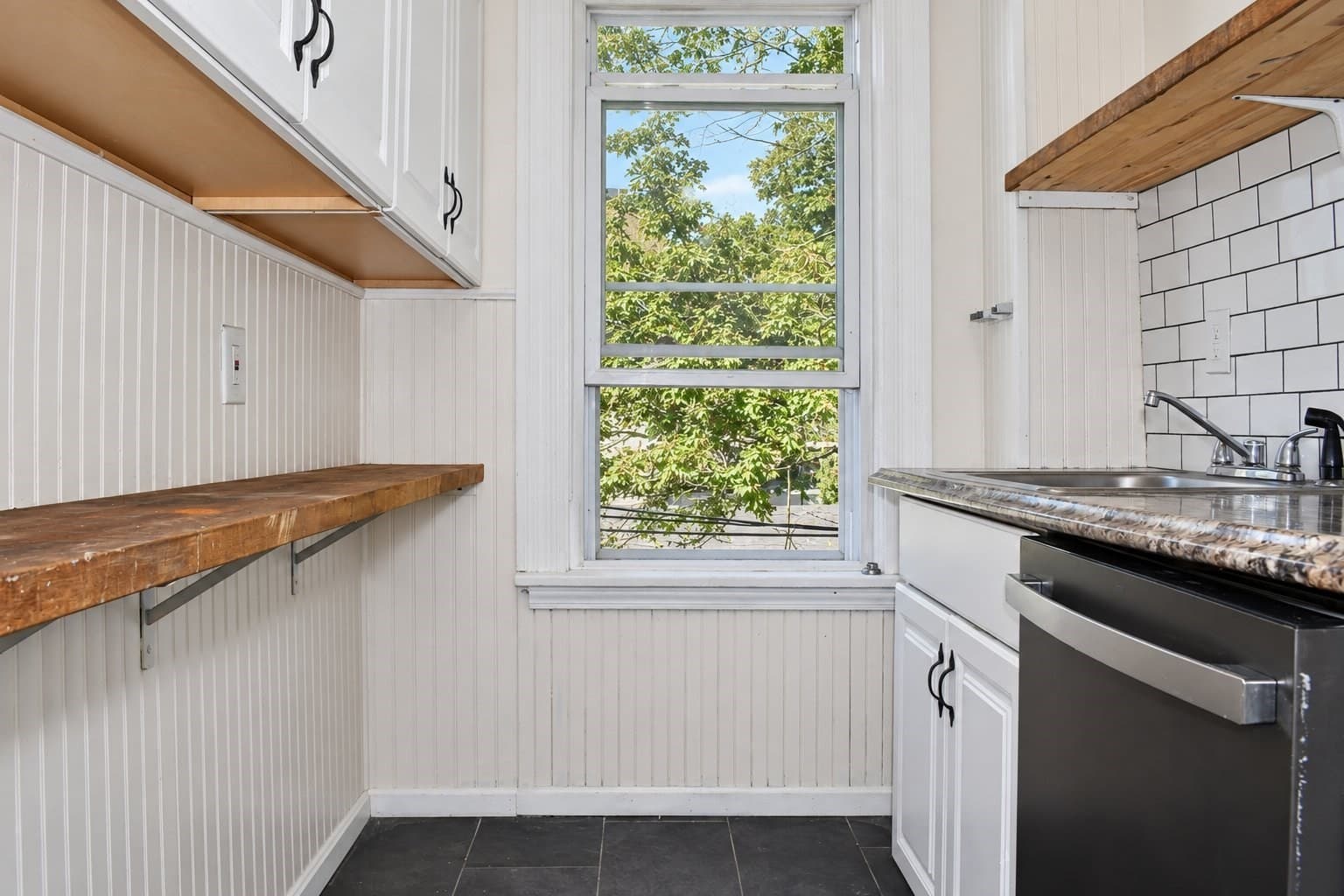 Multi Family at 1585-1587 Acushnet Avenue, New Bedford MA 02746, New Bedford, photo 18 of 42
