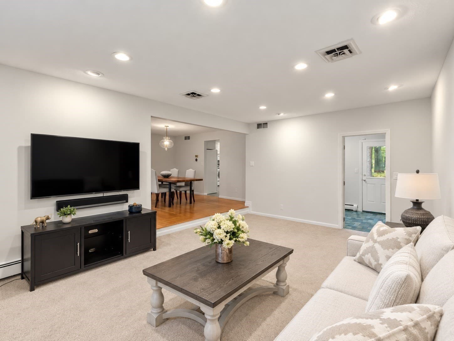 Single Family Residence at 41 Old Stagecoach Rd, Bedford MA 01730, Bedford, photo 5 of 34