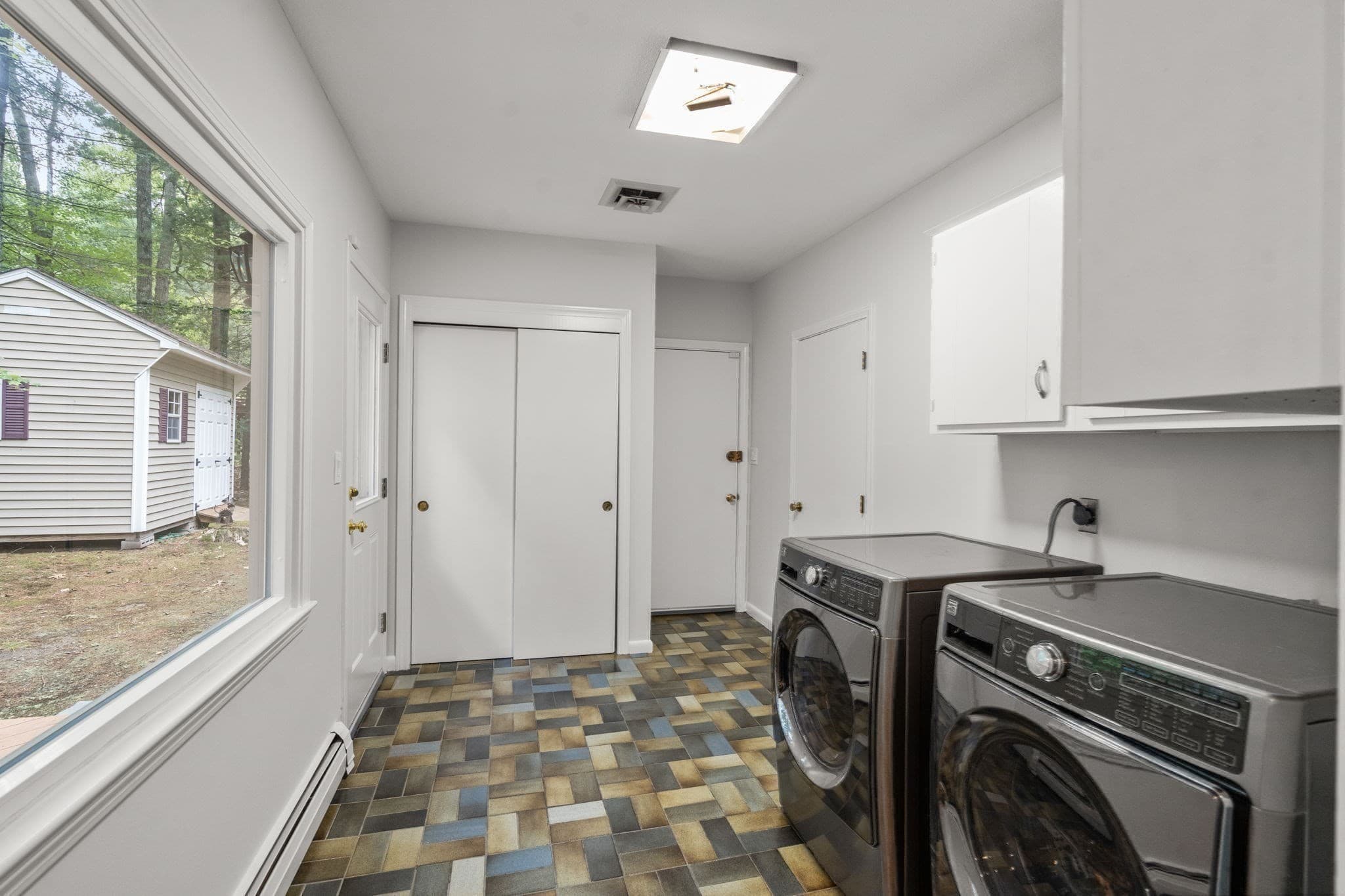 Single Family Residence at 41 Old Stagecoach Rd, Bedford MA 01730, Bedford, photo 15 of 34