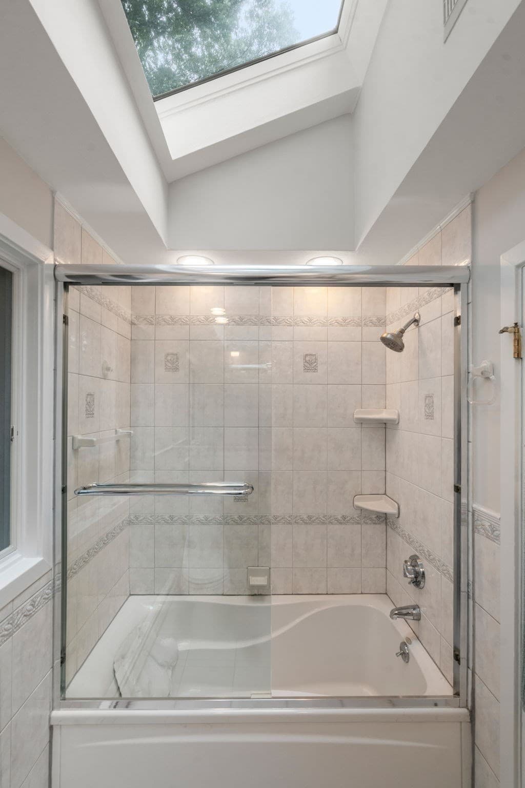 Single Family Residence at 41 Old Stagecoach Rd, Bedford MA 01730, Bedford, photo 19 of 34